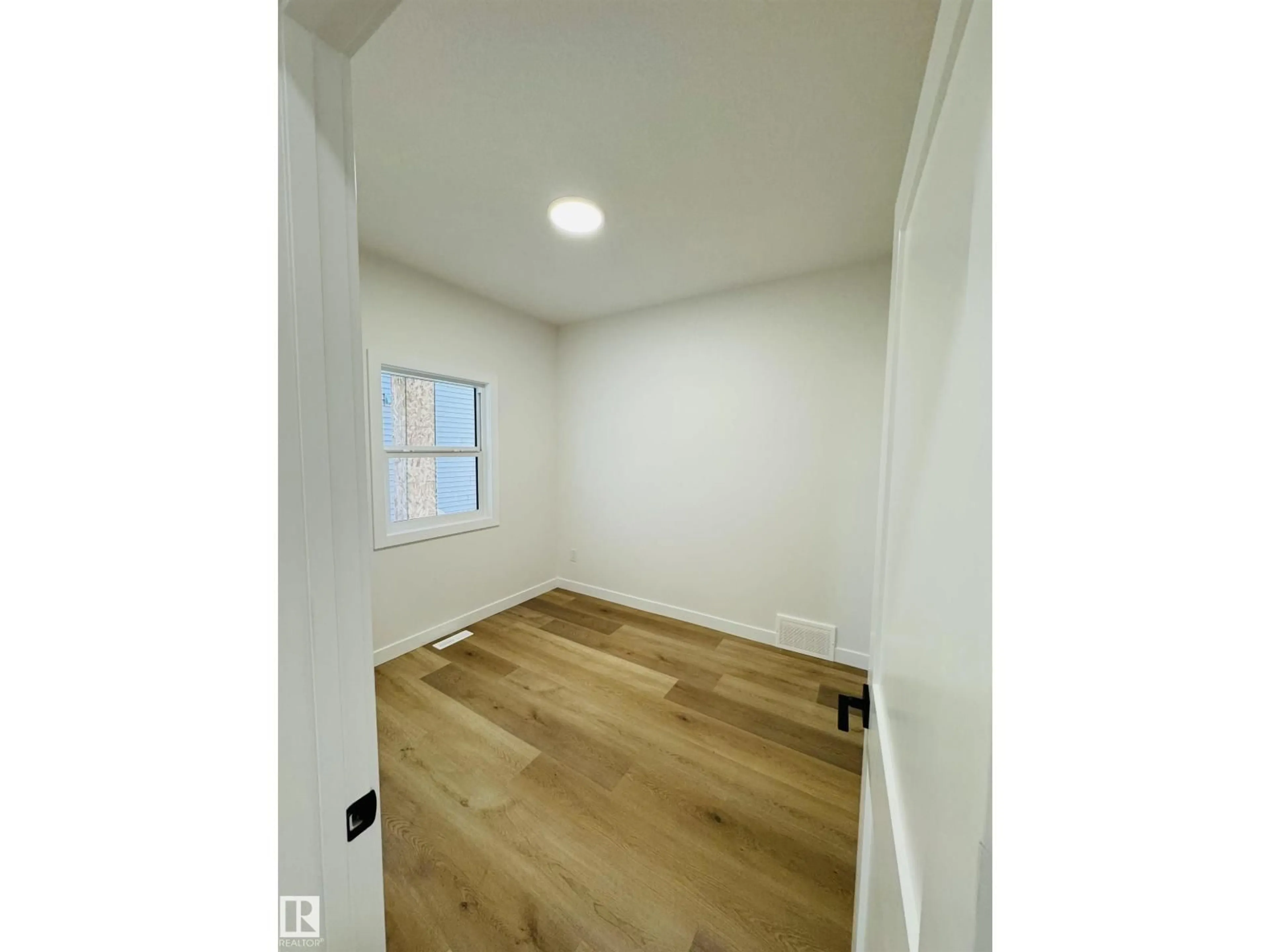 A pic of a room for 3174 MAGPIE WAY, Edmonton Alberta T5S0K9