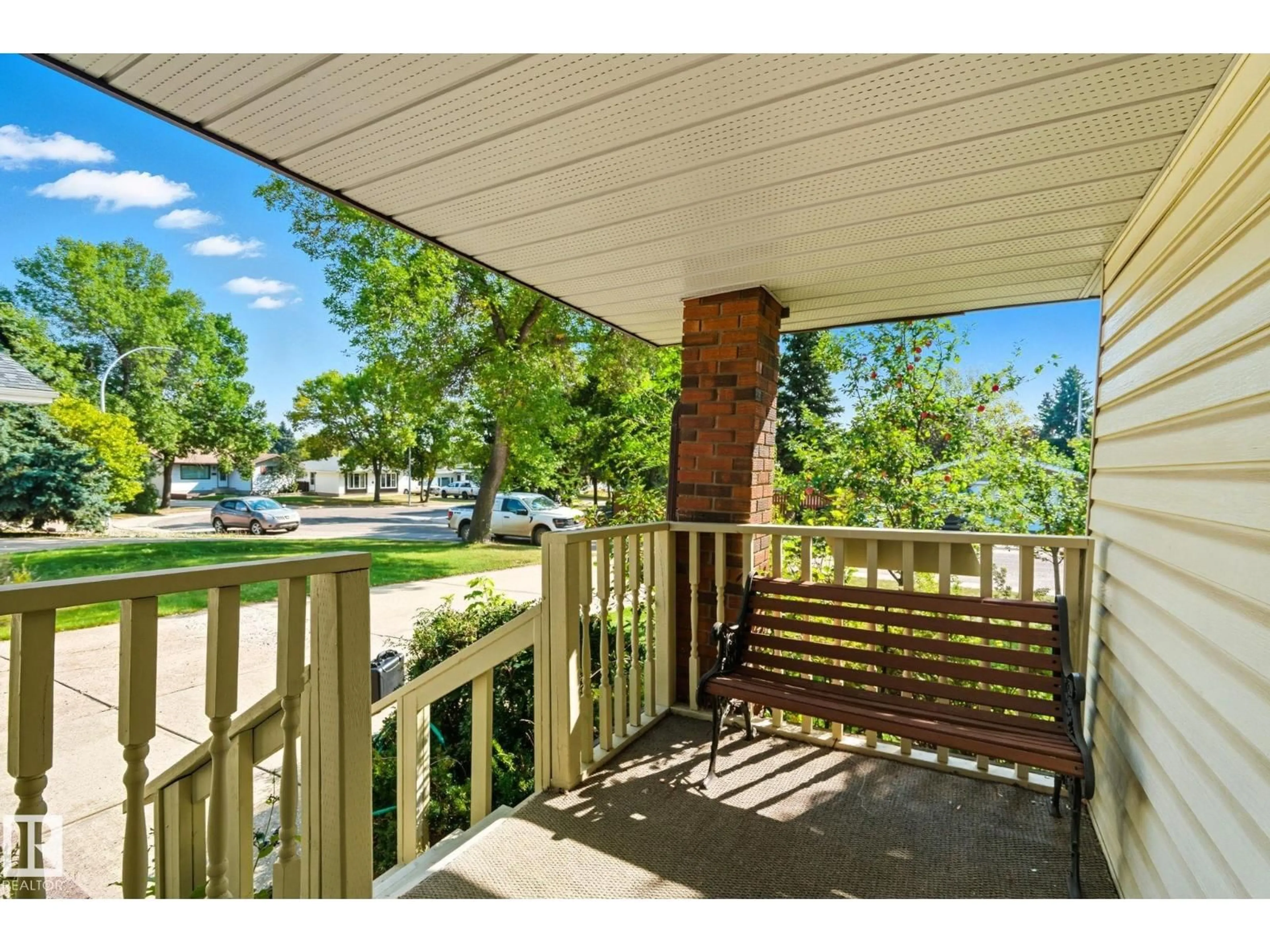 Patio, water/lake/river/ocean view for 552 SAGE CRESCENT, Sherwood Park Alberta T8A1R5