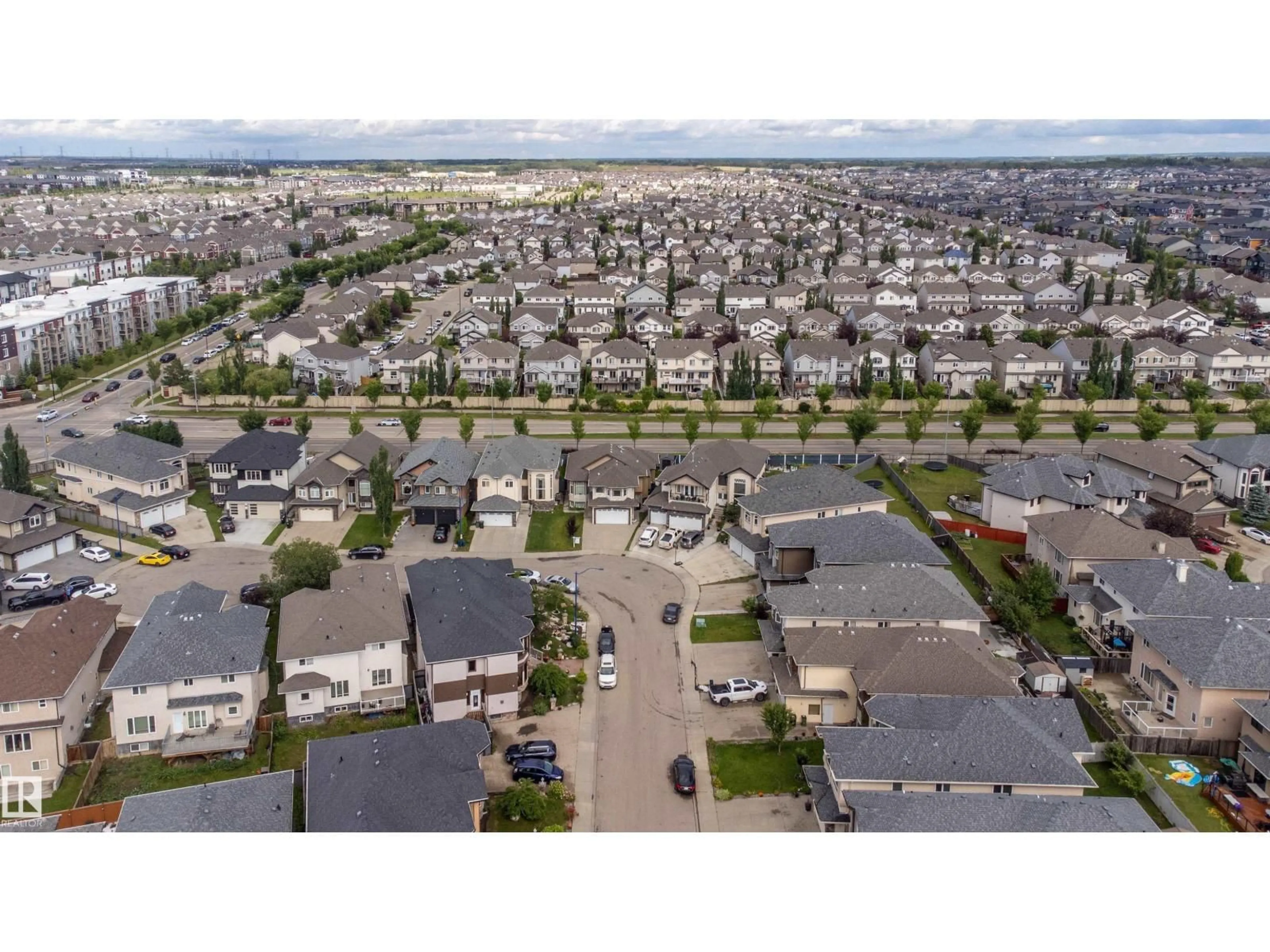 A pic from outside/outdoor area/front of a property/back of a property/a pic from drone, street for SW - 1527 67 ST, Edmonton Alberta T6X0G8