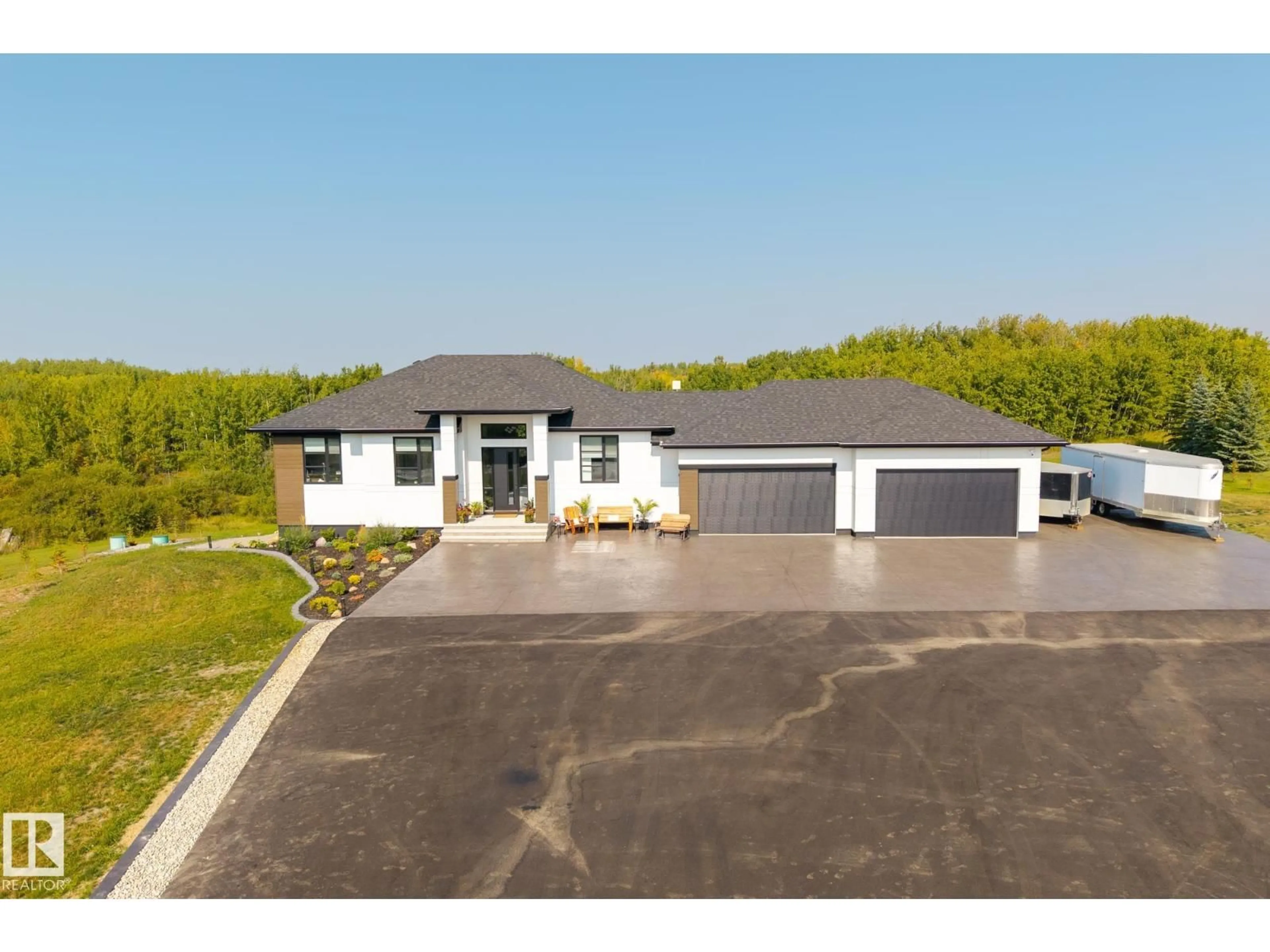 A pic from outside/outdoor area/front of a property/back of a property/a pic from drone, street for 265 20212 TWP ROAD ROAD, Rural Strathcona County Alberta T8G1E4