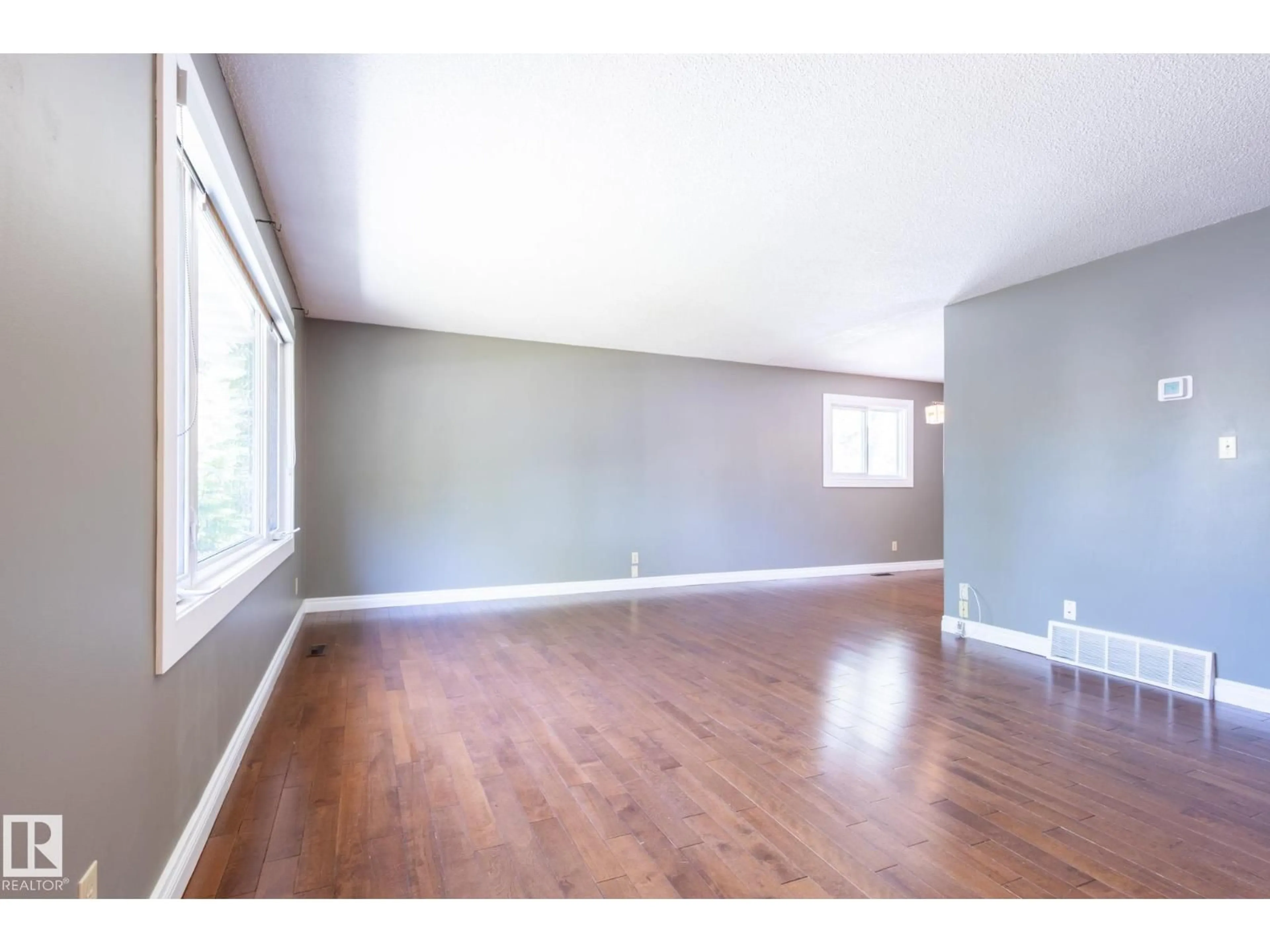 A pic of a room for 16 LAROSE DR, St. Albert Alberta T8N1S6