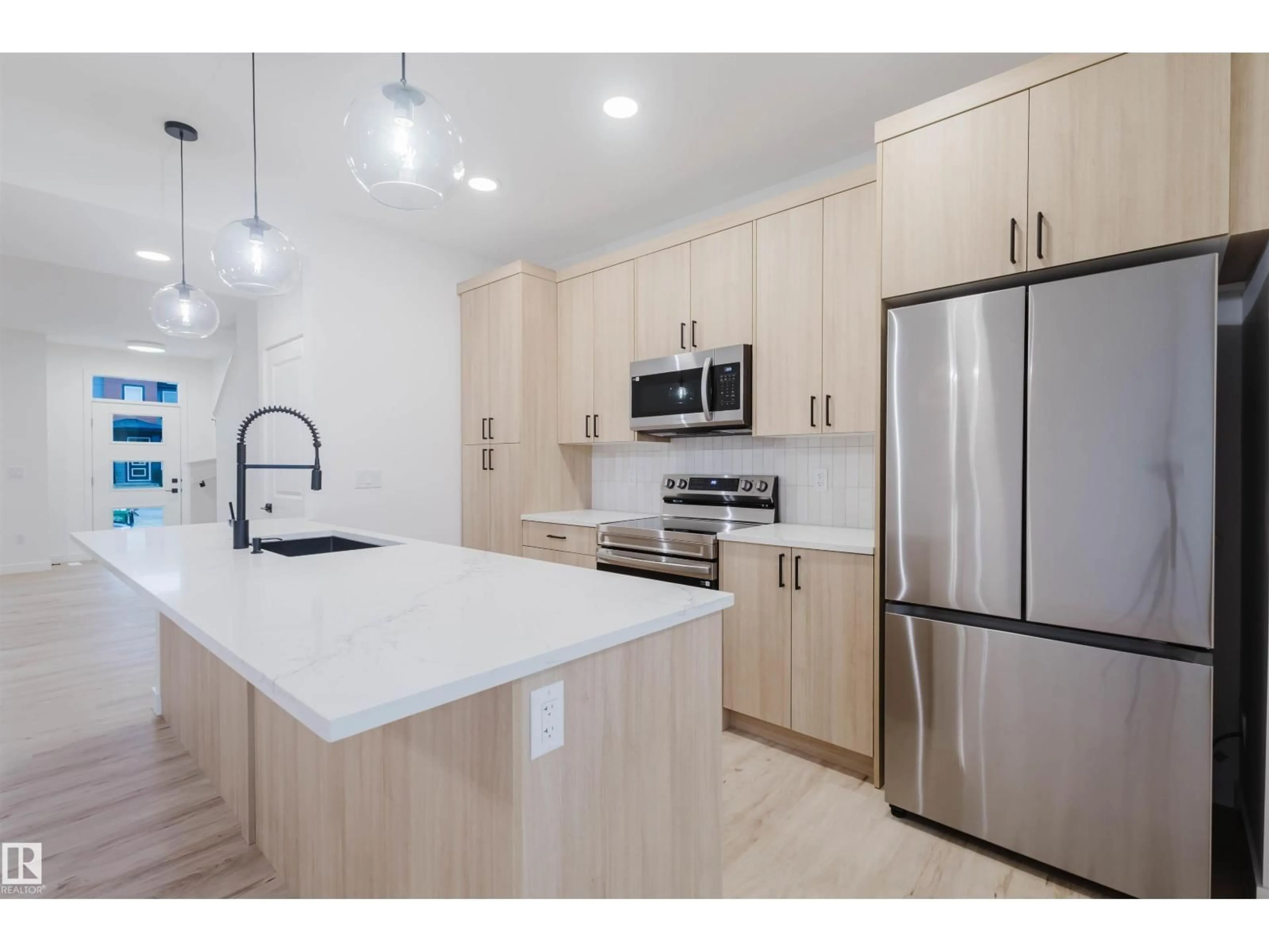 Open concept kitchen, unknown for 7 COBBLESTONE GA, Spruce Grove Alberta T7X4E4