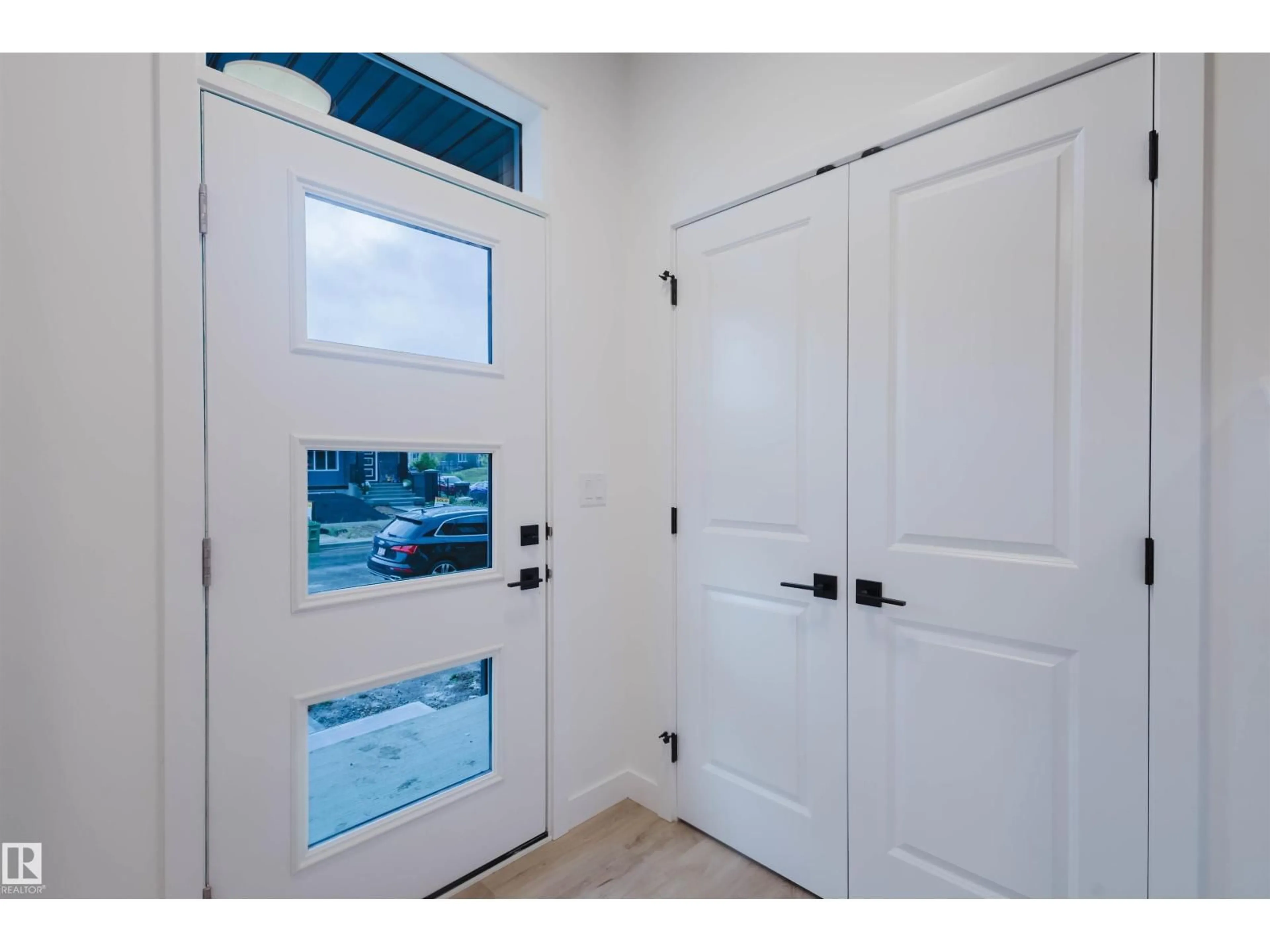 Indoor entryway for 7 COBBLESTONE GA, Spruce Grove Alberta T7X4E4