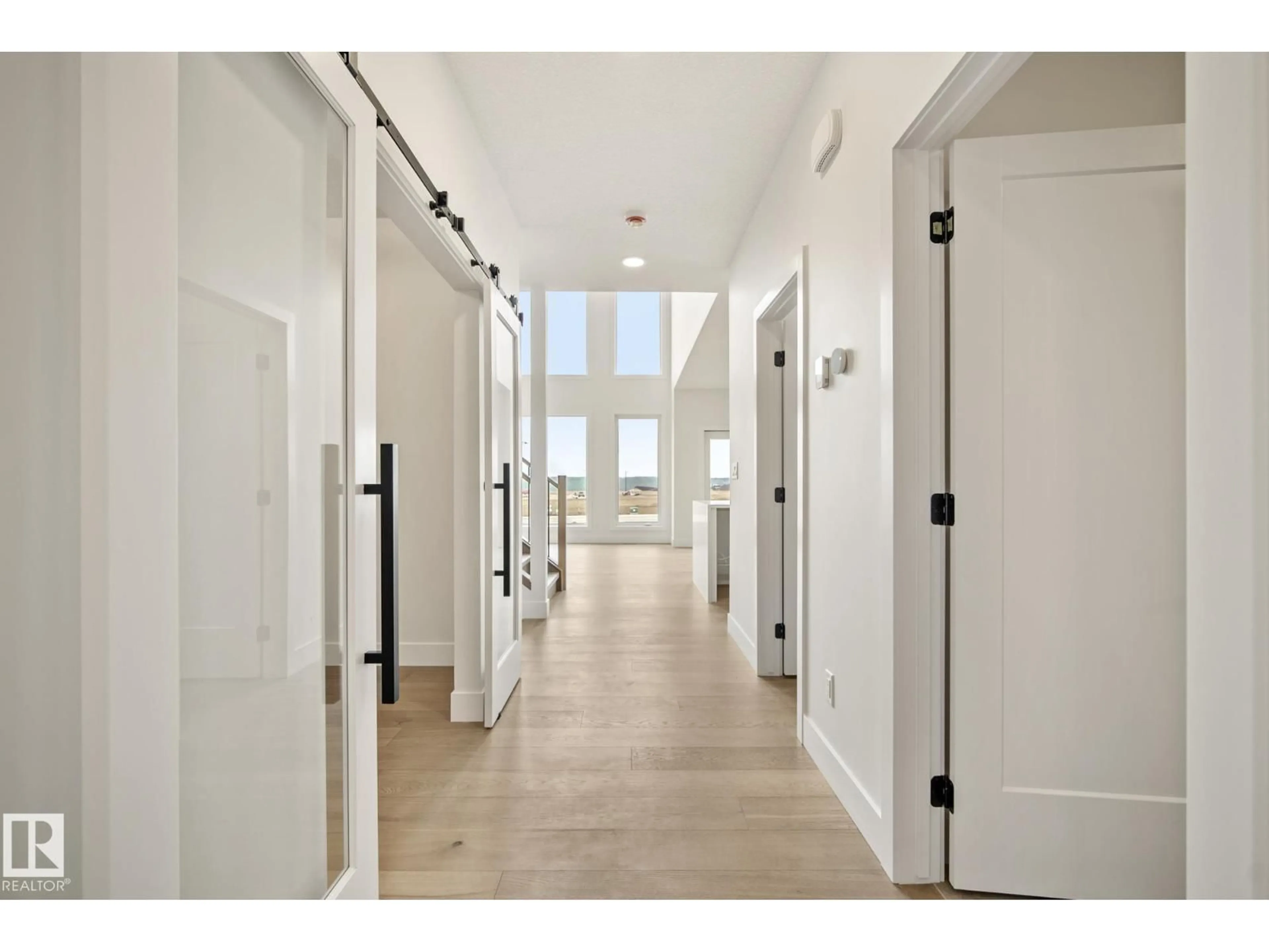 Indoor entryway for 7095 KIVIAQ CR, Edmonton Alberta T6W5N7