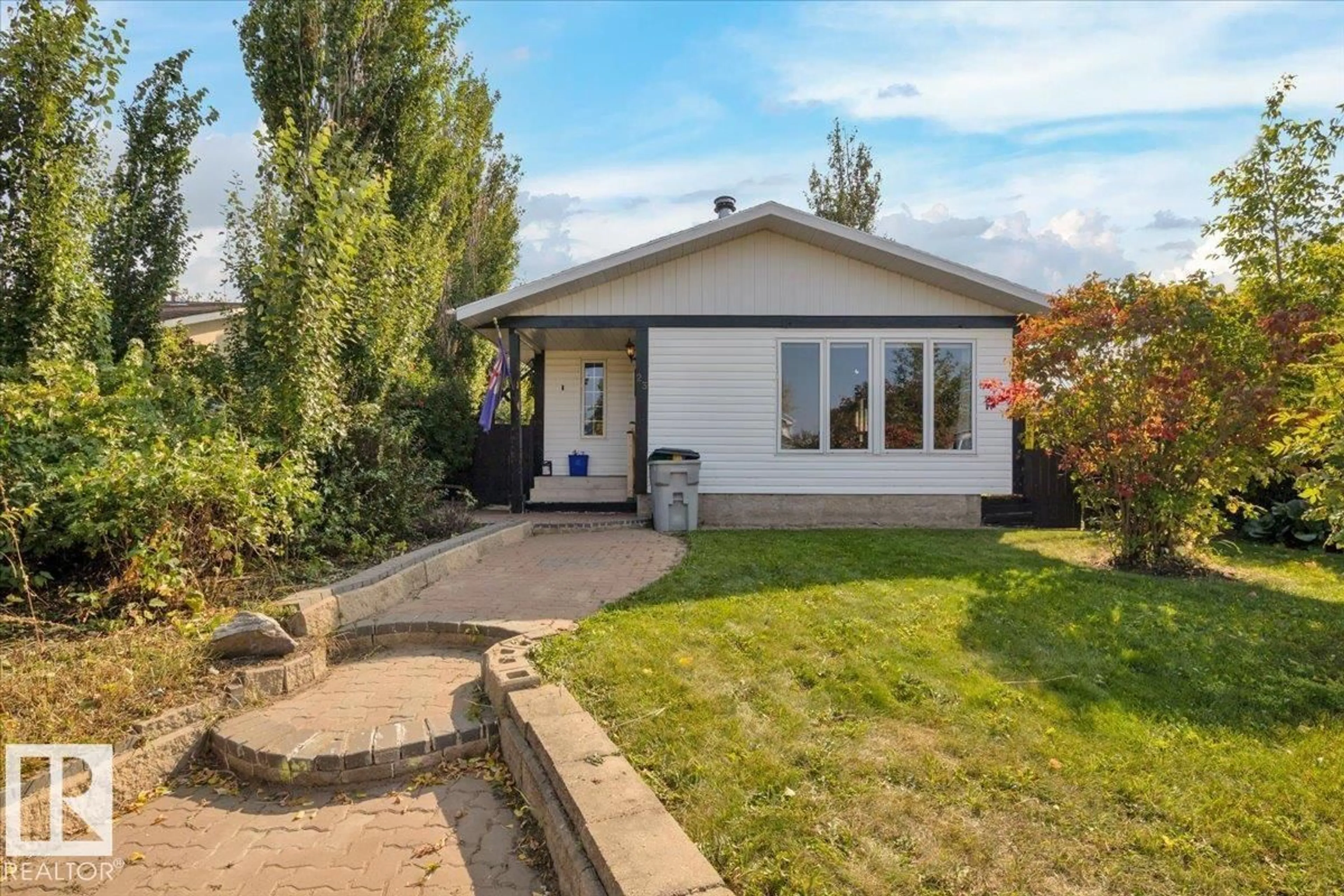 Unknown for 23 LUNNON DR, Gibbons Alberta T0A1N0