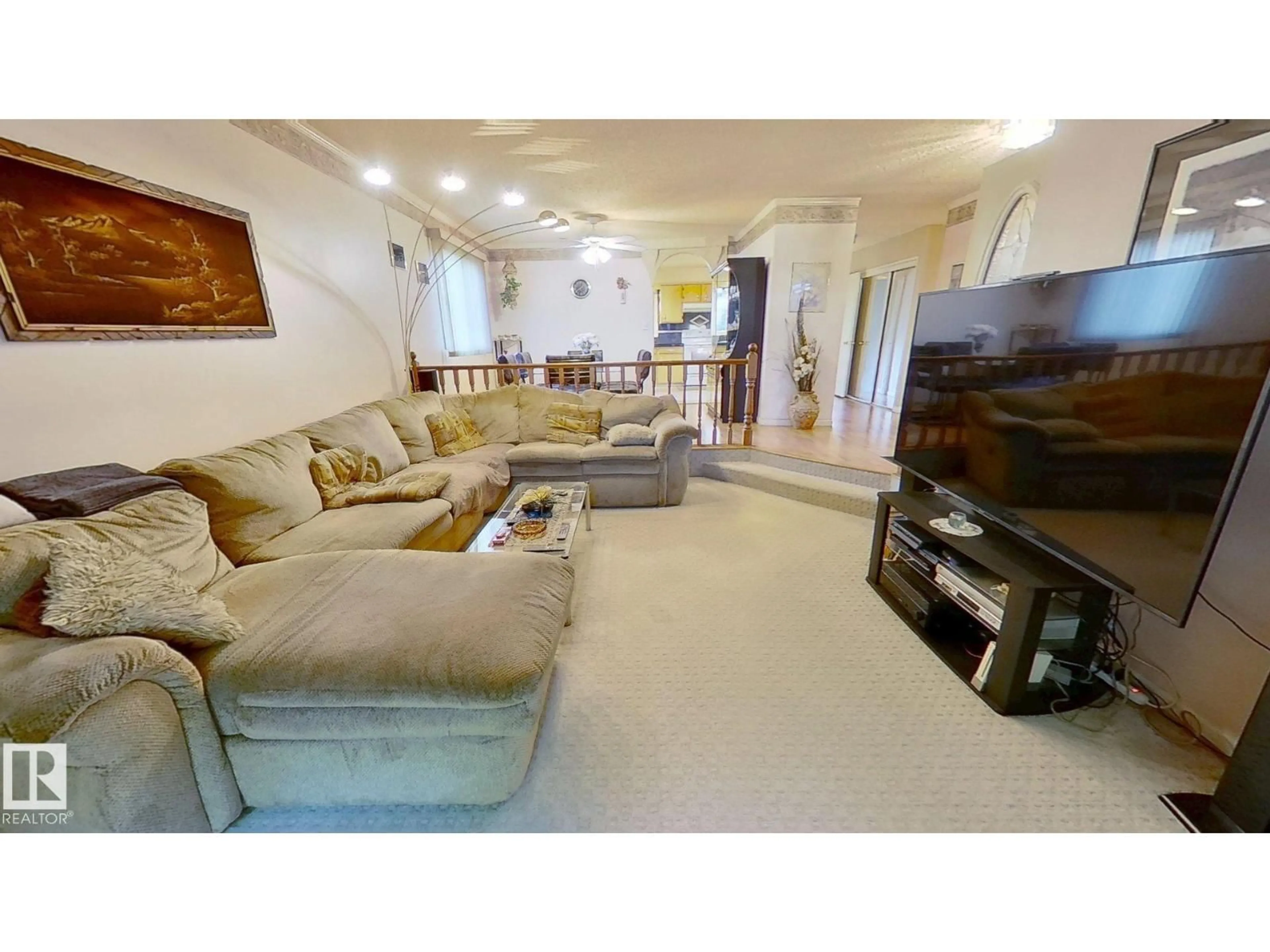 Living room with furniture, unknown for 77 FOREST DR, St. Albert Alberta T8N1Z1