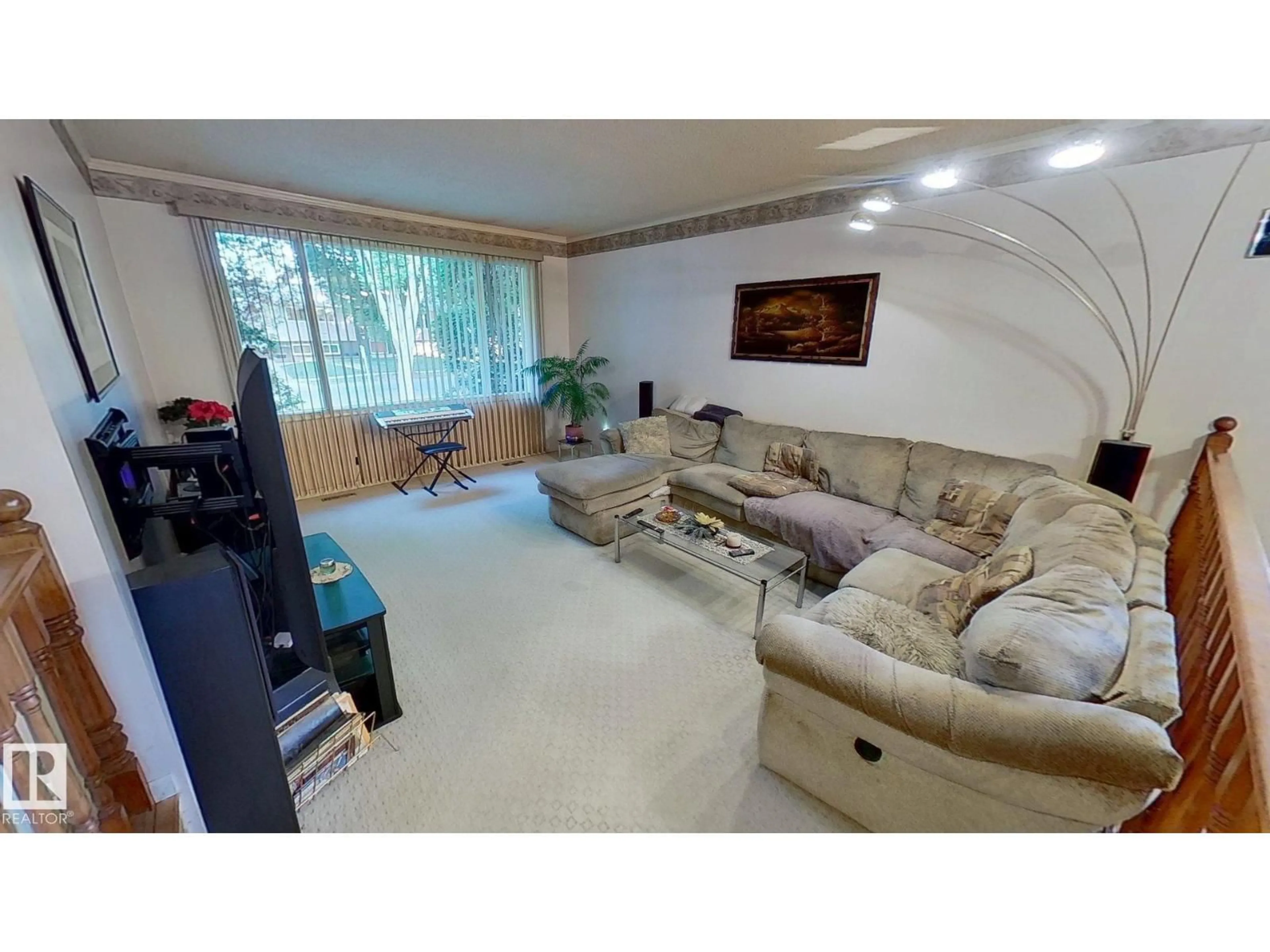 A pic of a room for 77 FOREST DR, St. Albert Alberta T8N1Z1