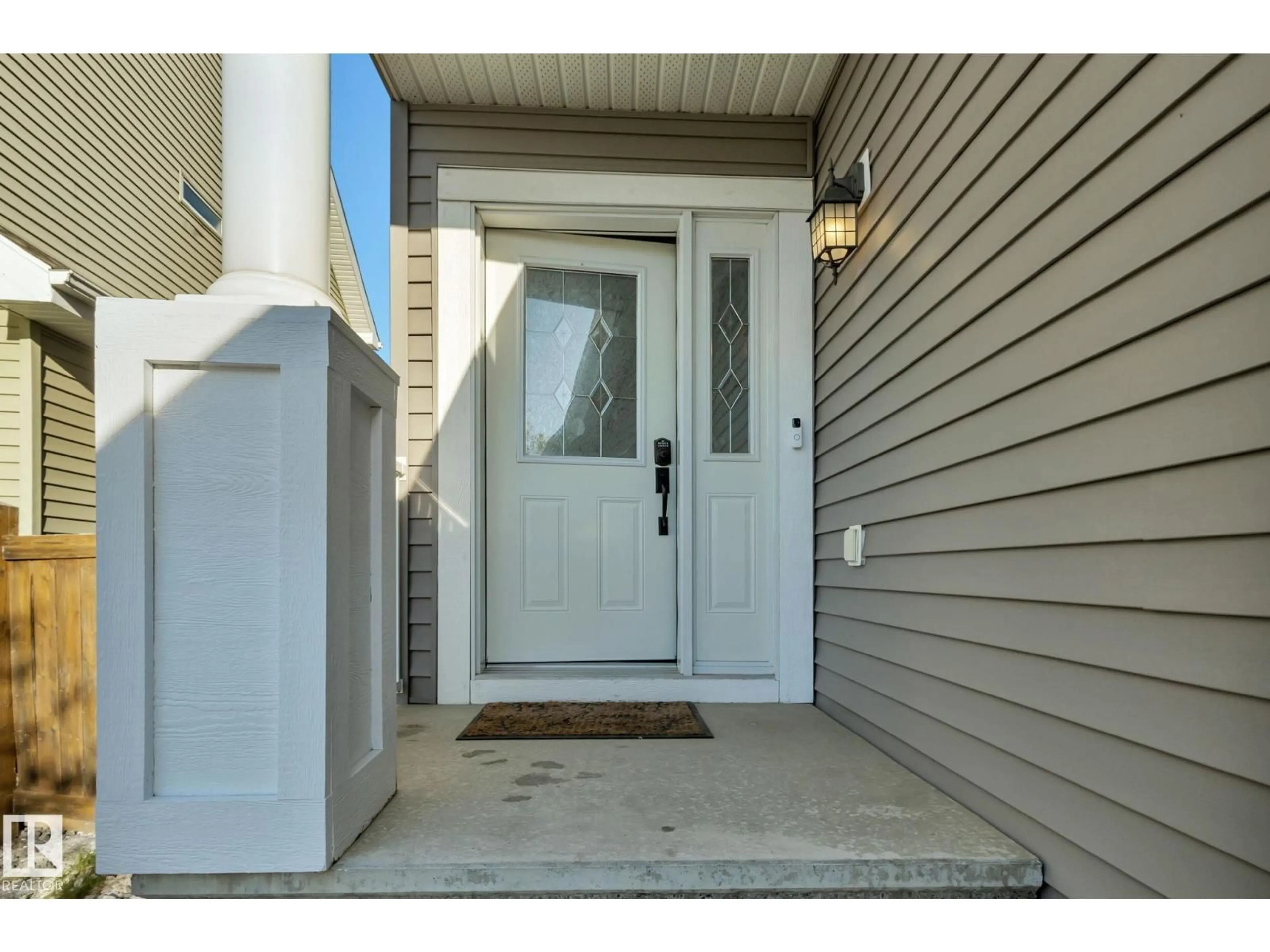 Indoor entryway for SW - 1315 72 ST, Edmonton Alberta T6X0H2