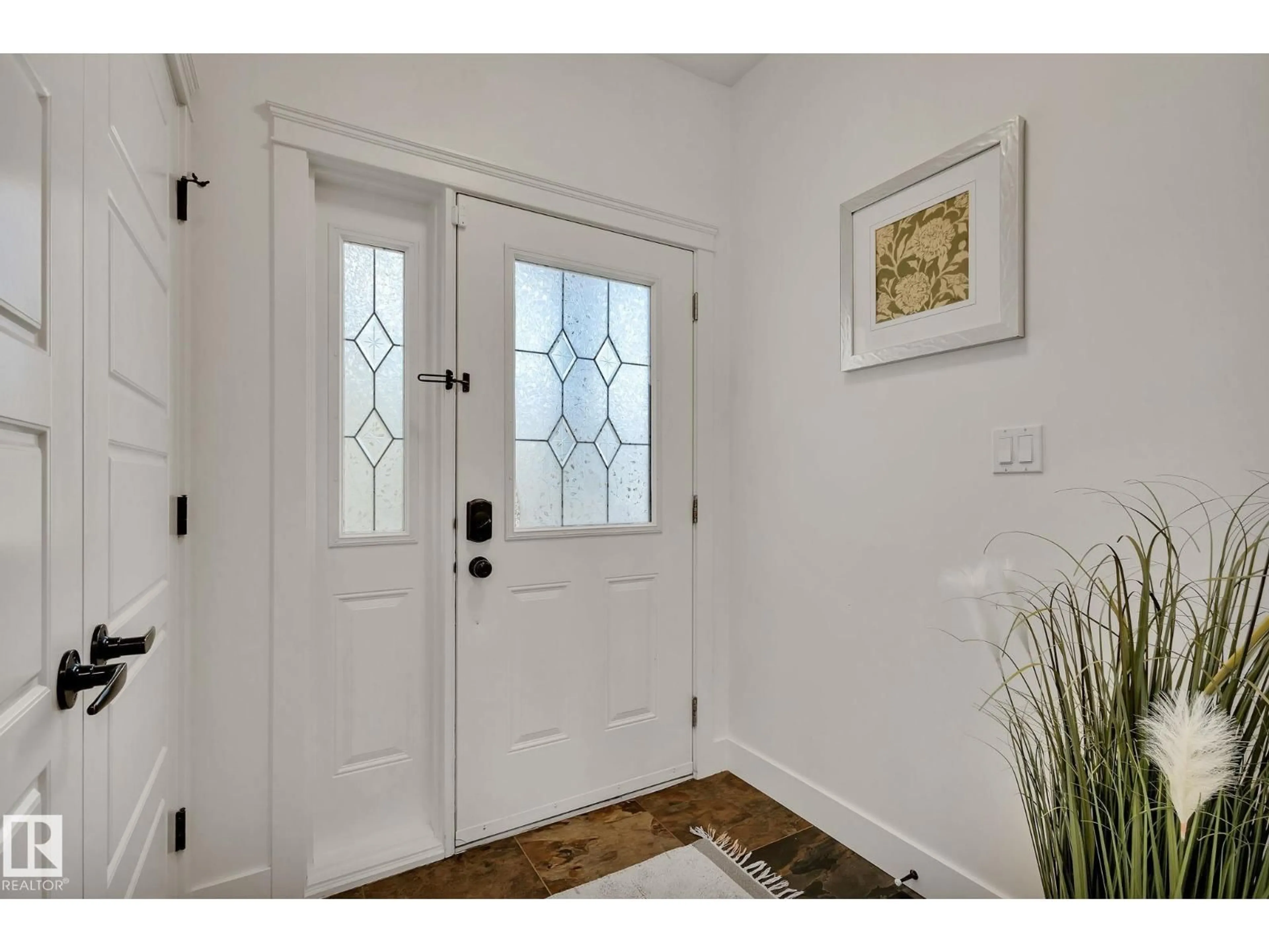 Indoor entryway for SW - 1315 72 ST, Edmonton Alberta T6X0H2