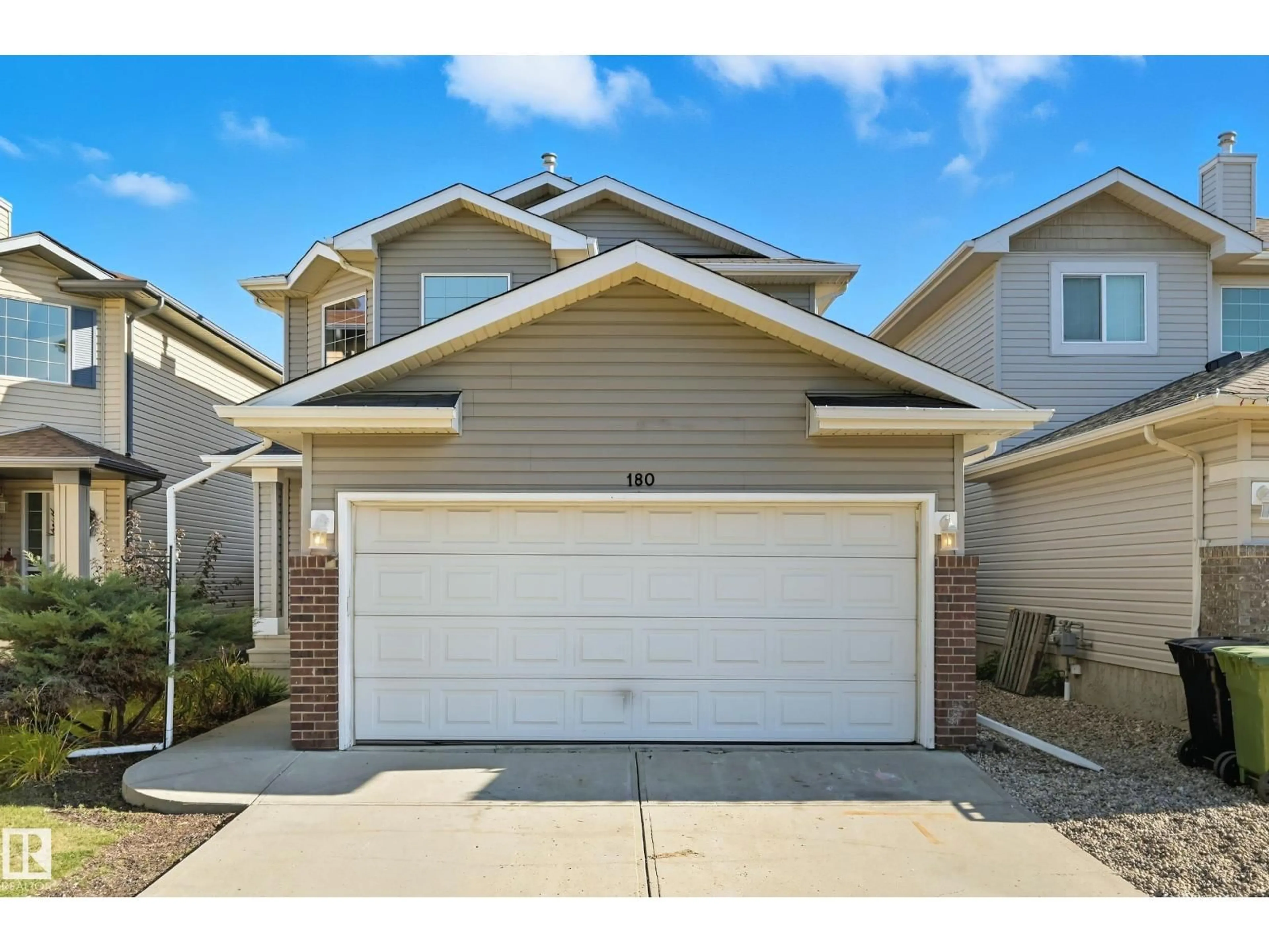 Home with vinyl exterior material, street for 180 GALLOWAY WD, Fort Saskatchewan Alberta T8L0B0