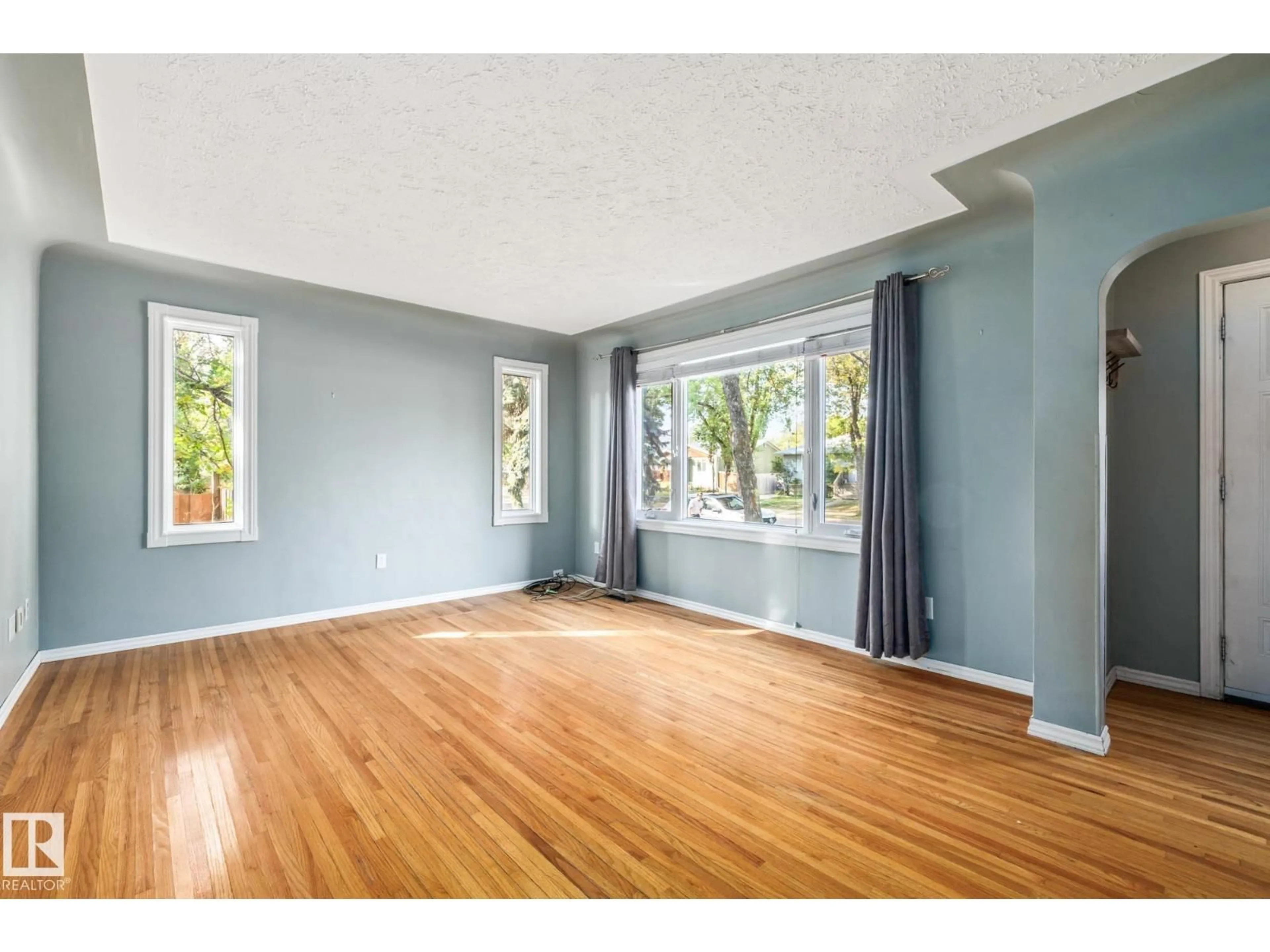A pic of a room for NW - 11011 135 ST, Edmonton Alberta T5M1K4