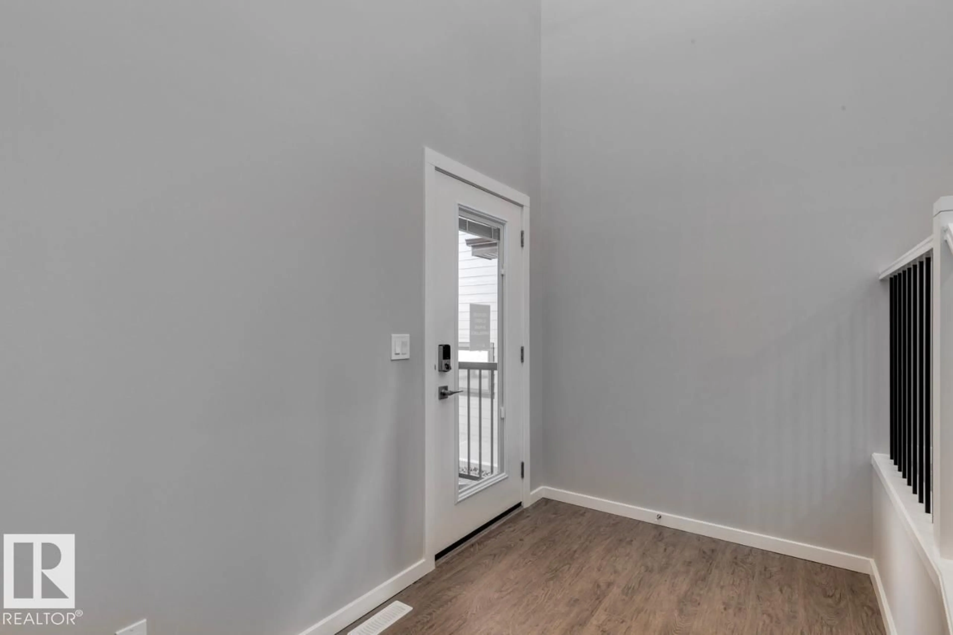 A pic of a room for 7608 KIMIWAN CR, Edmonton Alberta T6W5N6