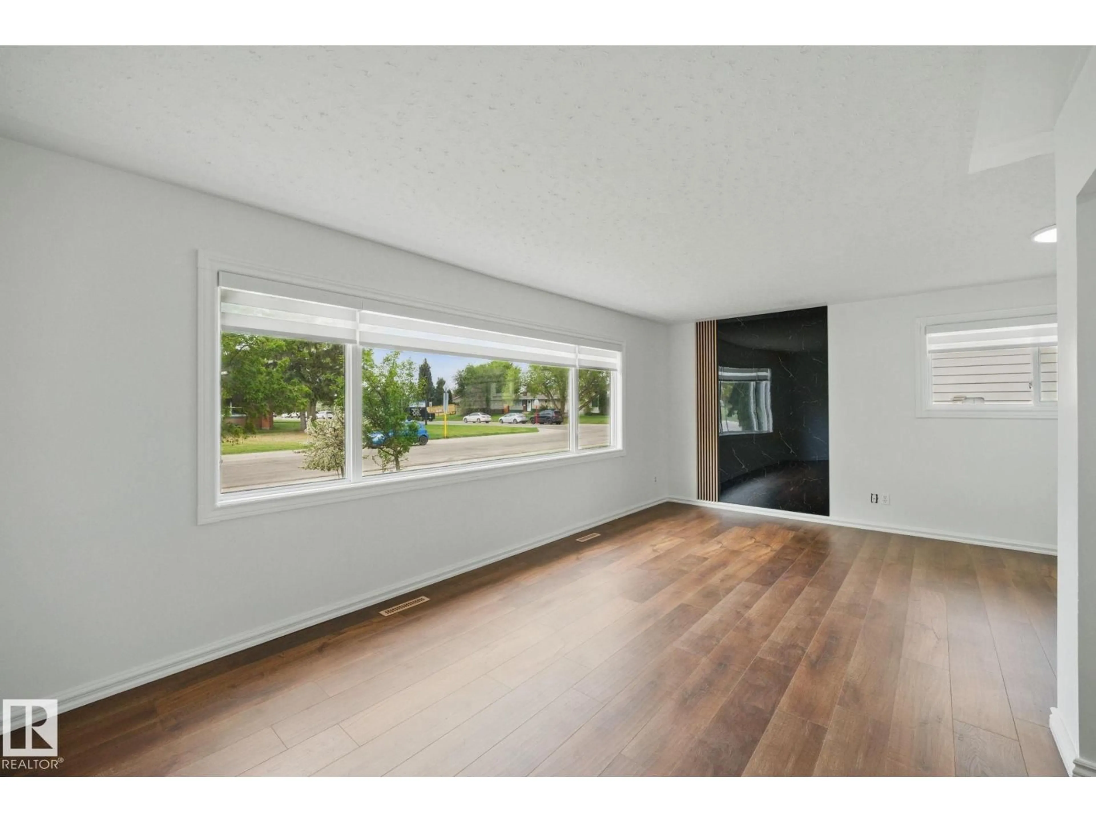 A pic of a room for 13316 136 AV, Edmonton Alberta T5L4B3