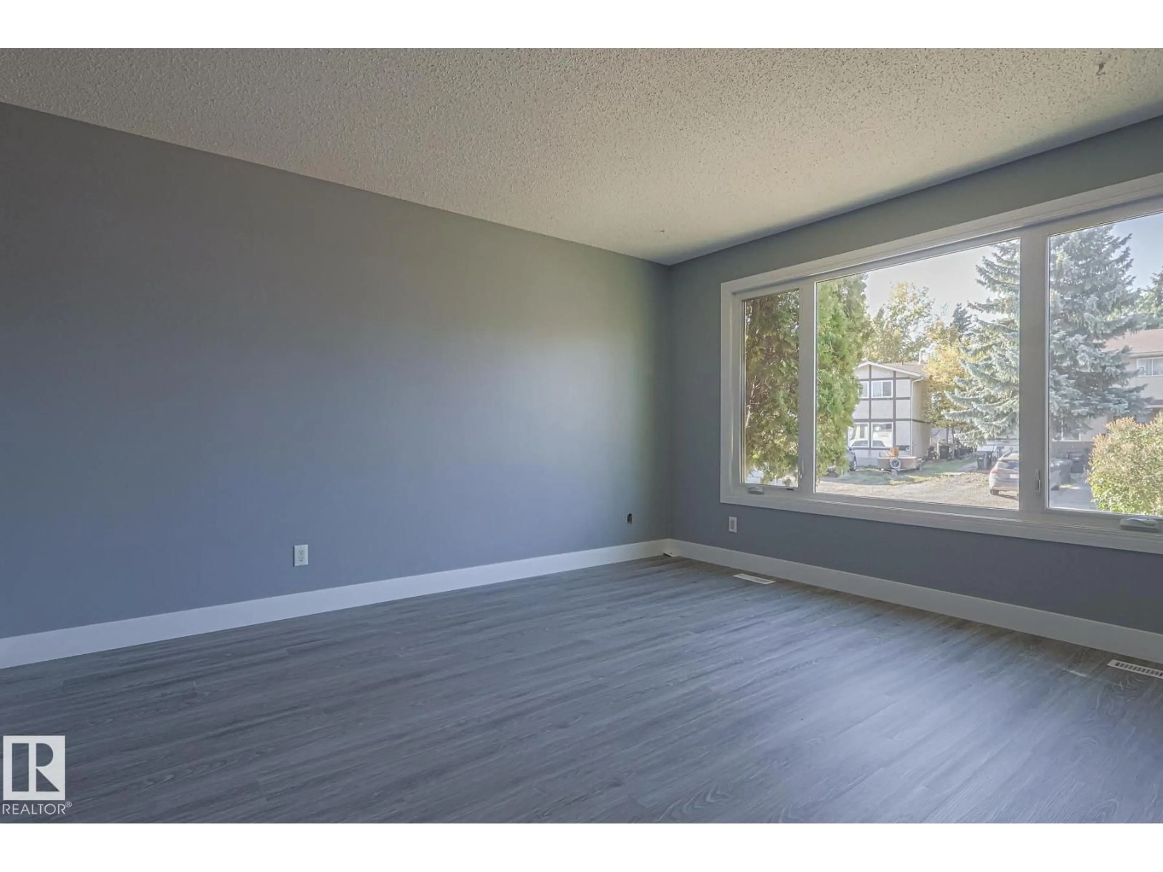 A pic of a room for 112 WELLINGTON CR, Spruce Grove Alberta T7X1K6