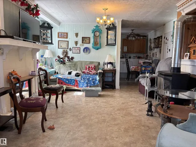 140 RUSSEL DR, Rural St. Paul County 3