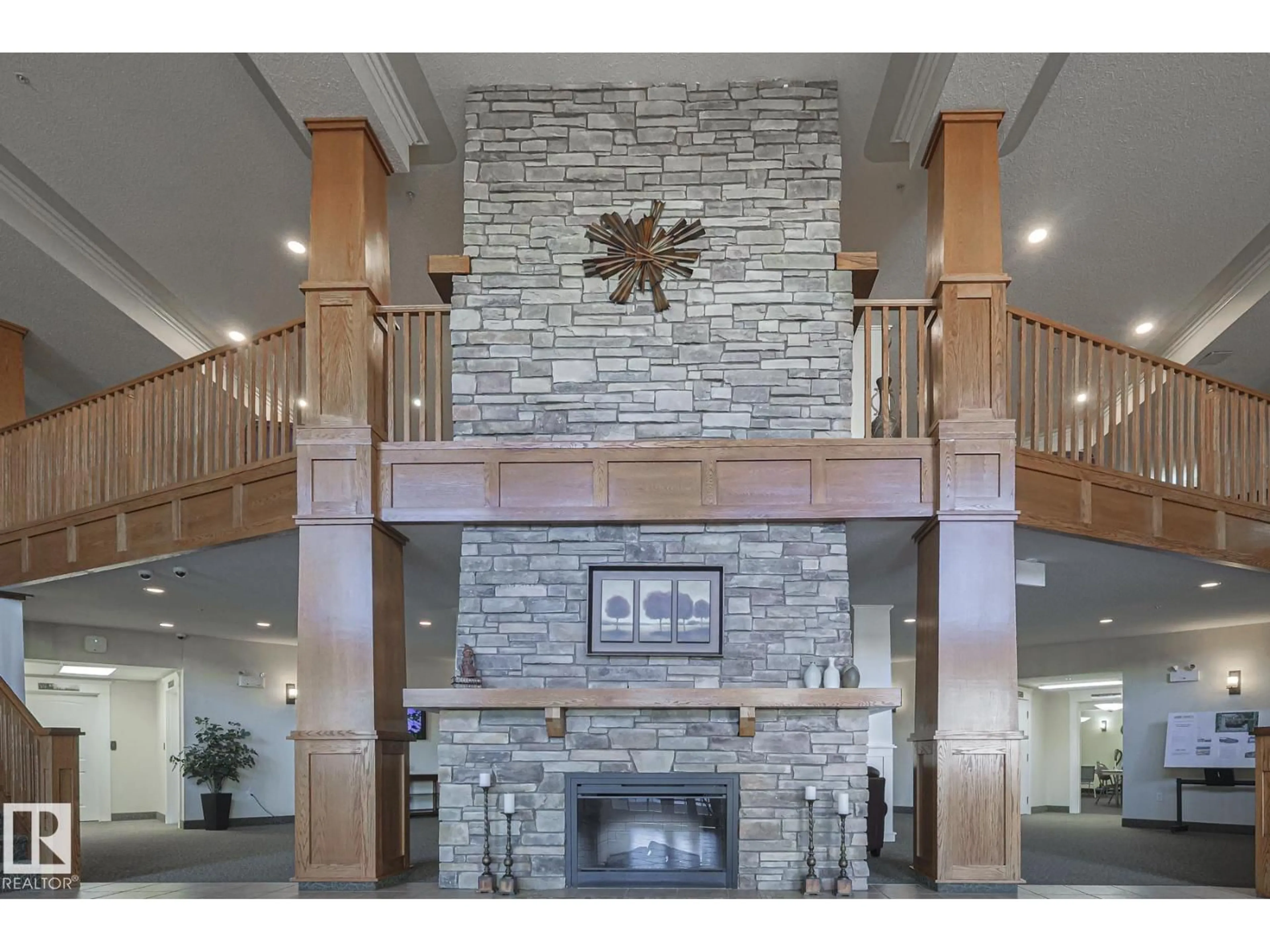 Indoor foyer for 511 - 112A QUEEN STREET, Spruce Grove Alberta T7X0G4