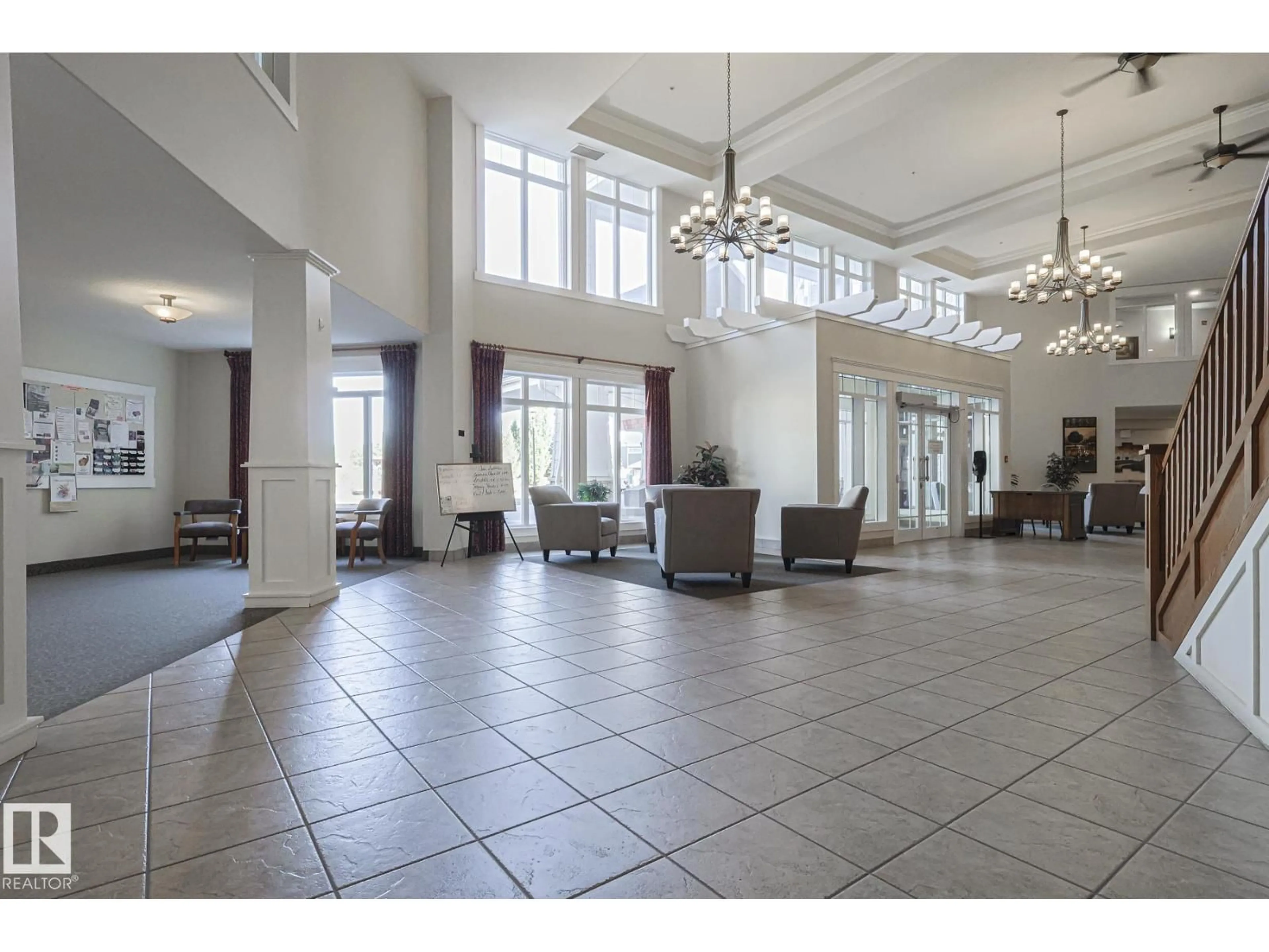 Lobby for 511 - 112A QUEEN STREET, Spruce Grove Alberta T7X0G4