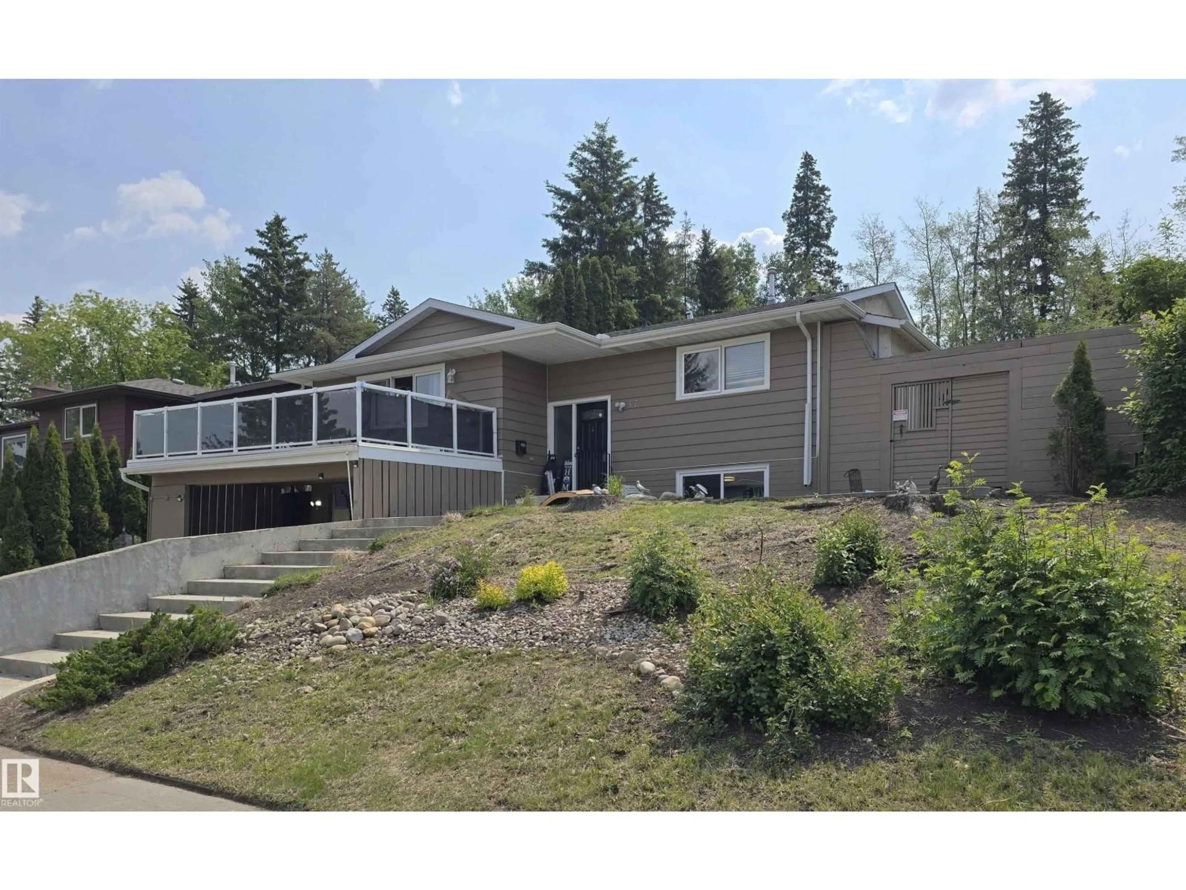 Home with vinyl exterior material, unknown for 37 MANCHESTER DR, Sherwood Park Alberta T8A0T3