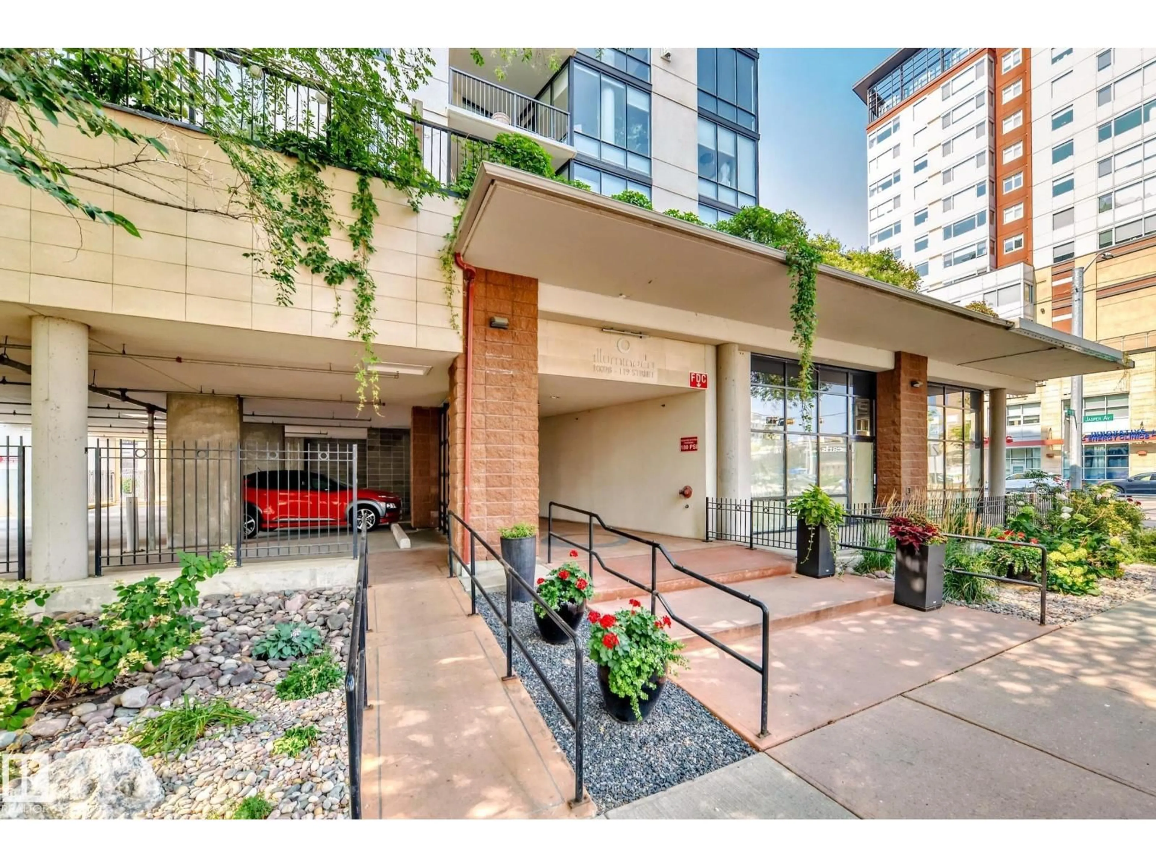 Unknown for 404 - 10028 119 ST, Edmonton Alberta T5K1Y8