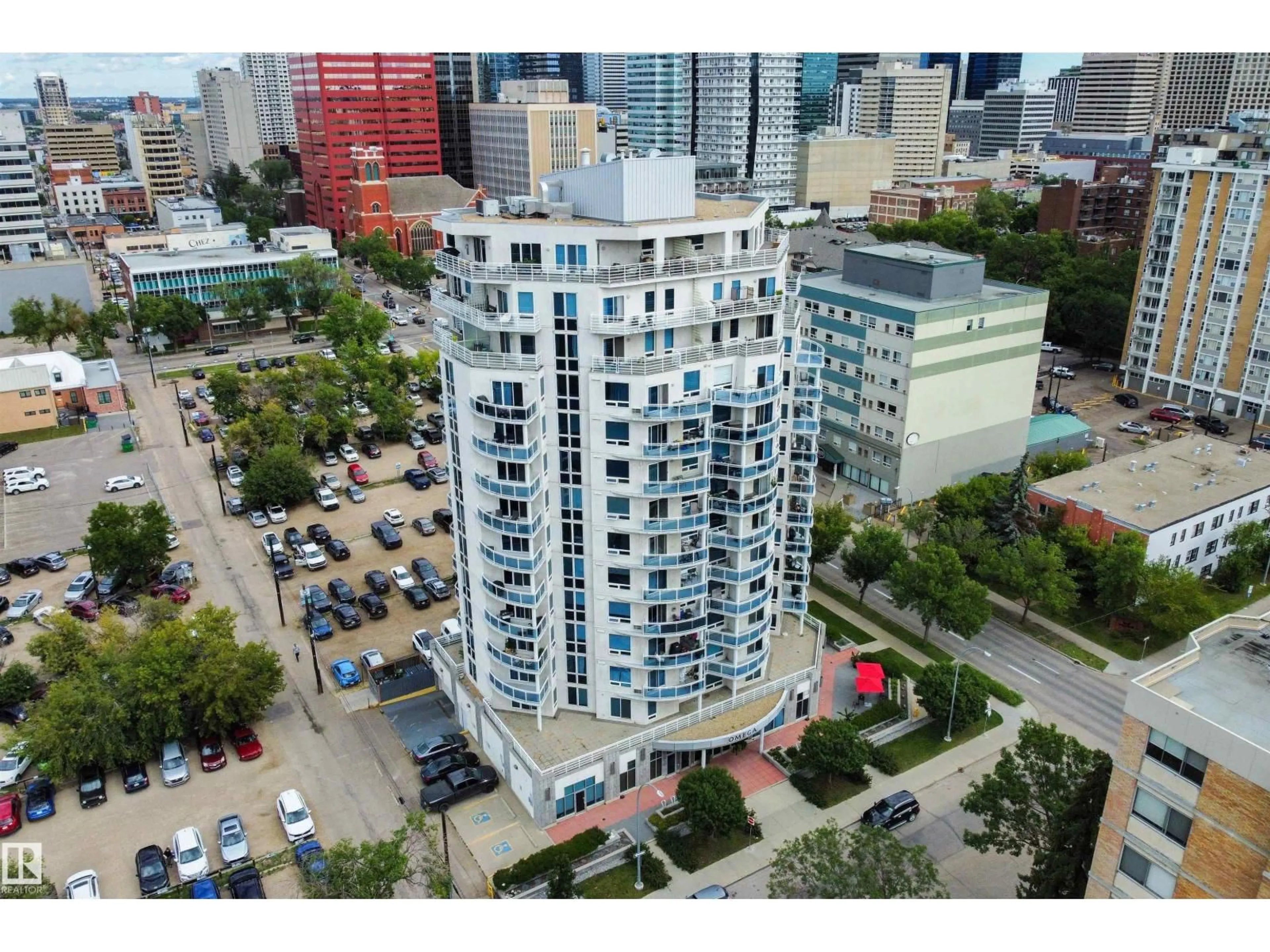 A pic from outside/outdoor area/front of a property/back of a property/a pic from drone, city buildings view from balcony for 901 - 10504 99 AV, Edmonton Alberta T5K1B2