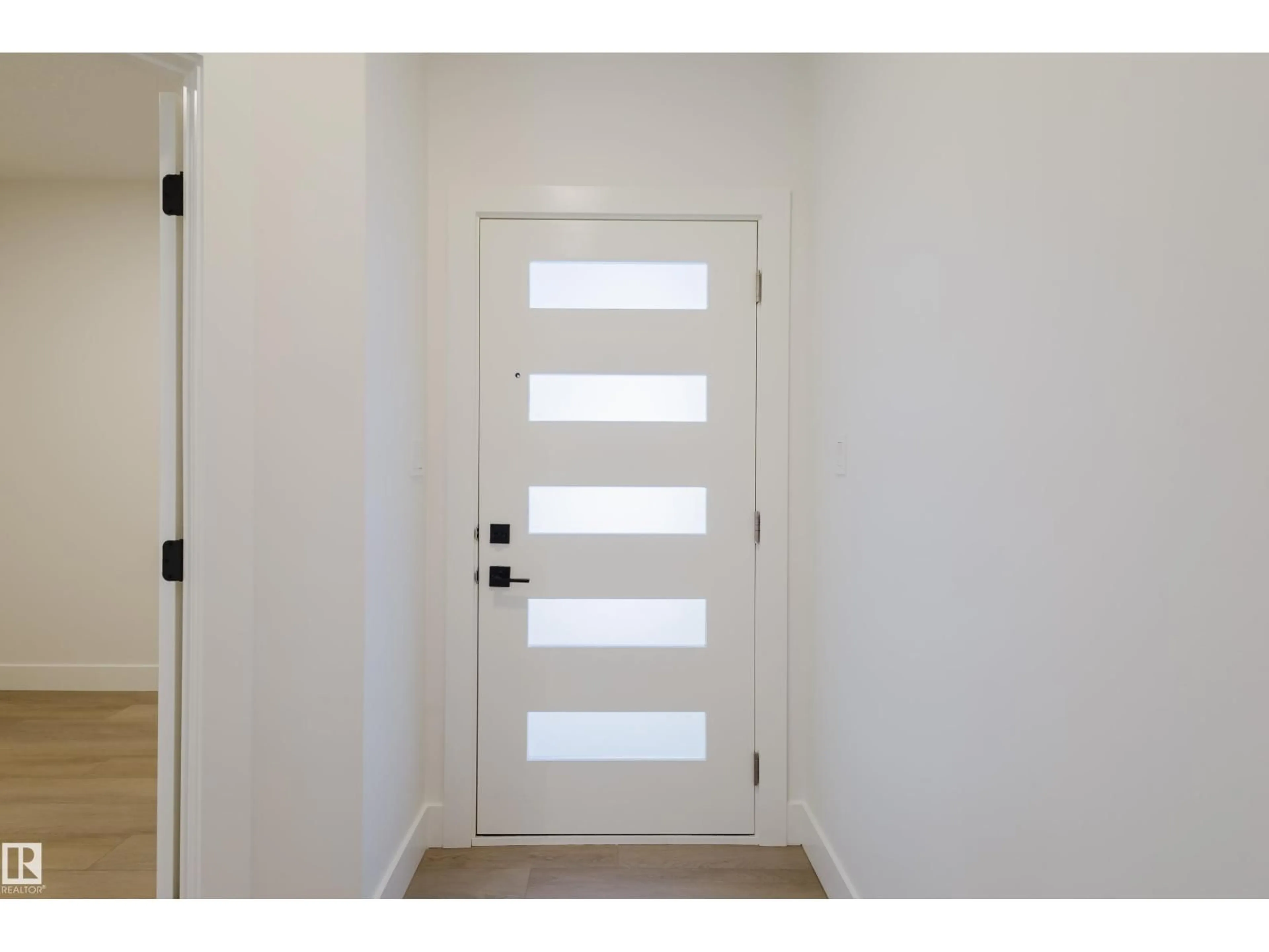 Indoor entryway for 329 BLUFF CV, Leduc Alberta T9E1R5
