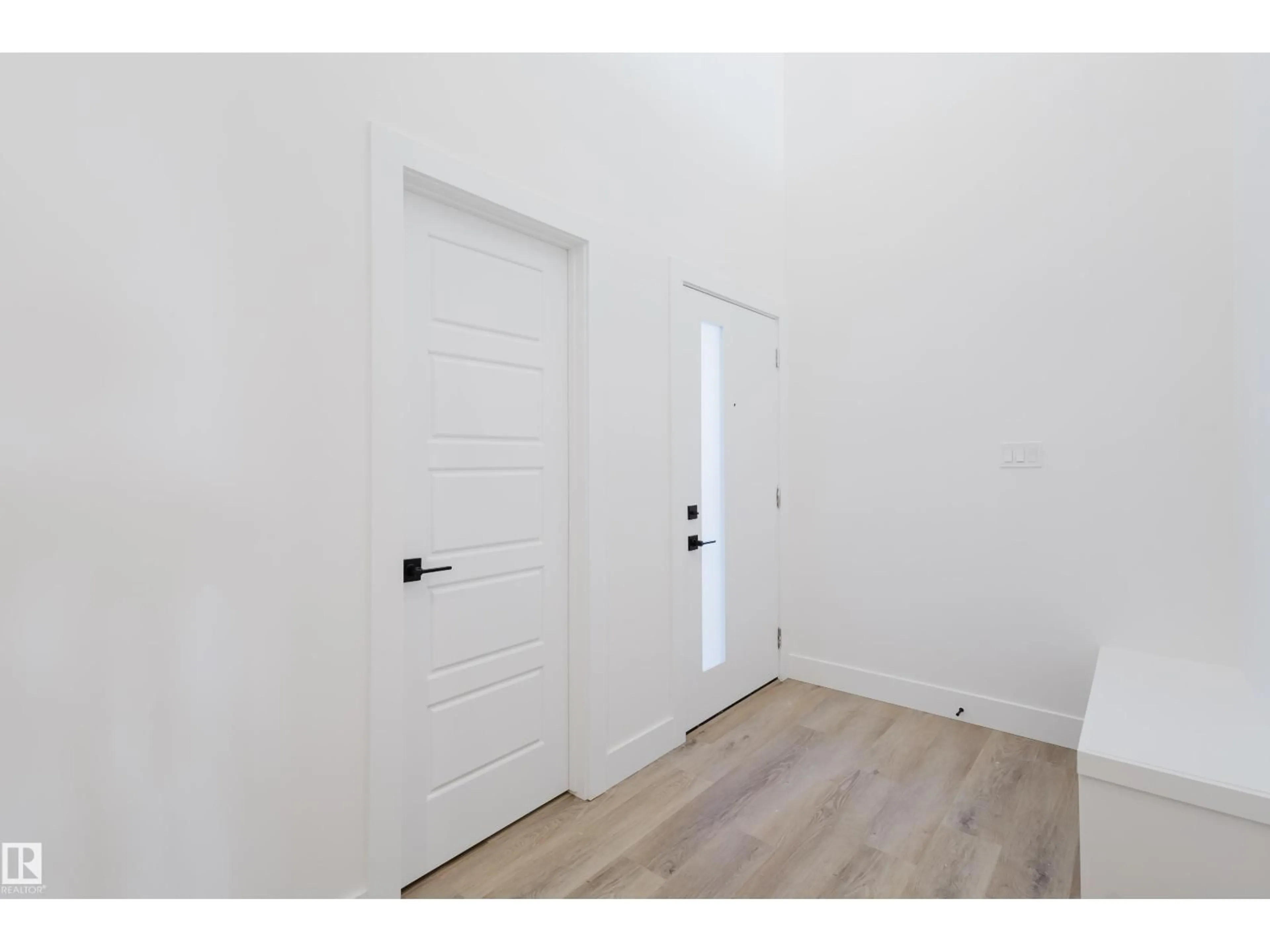 Indoor entryway for 327 BLUFF CV, Leduc Alberta T9E1R5