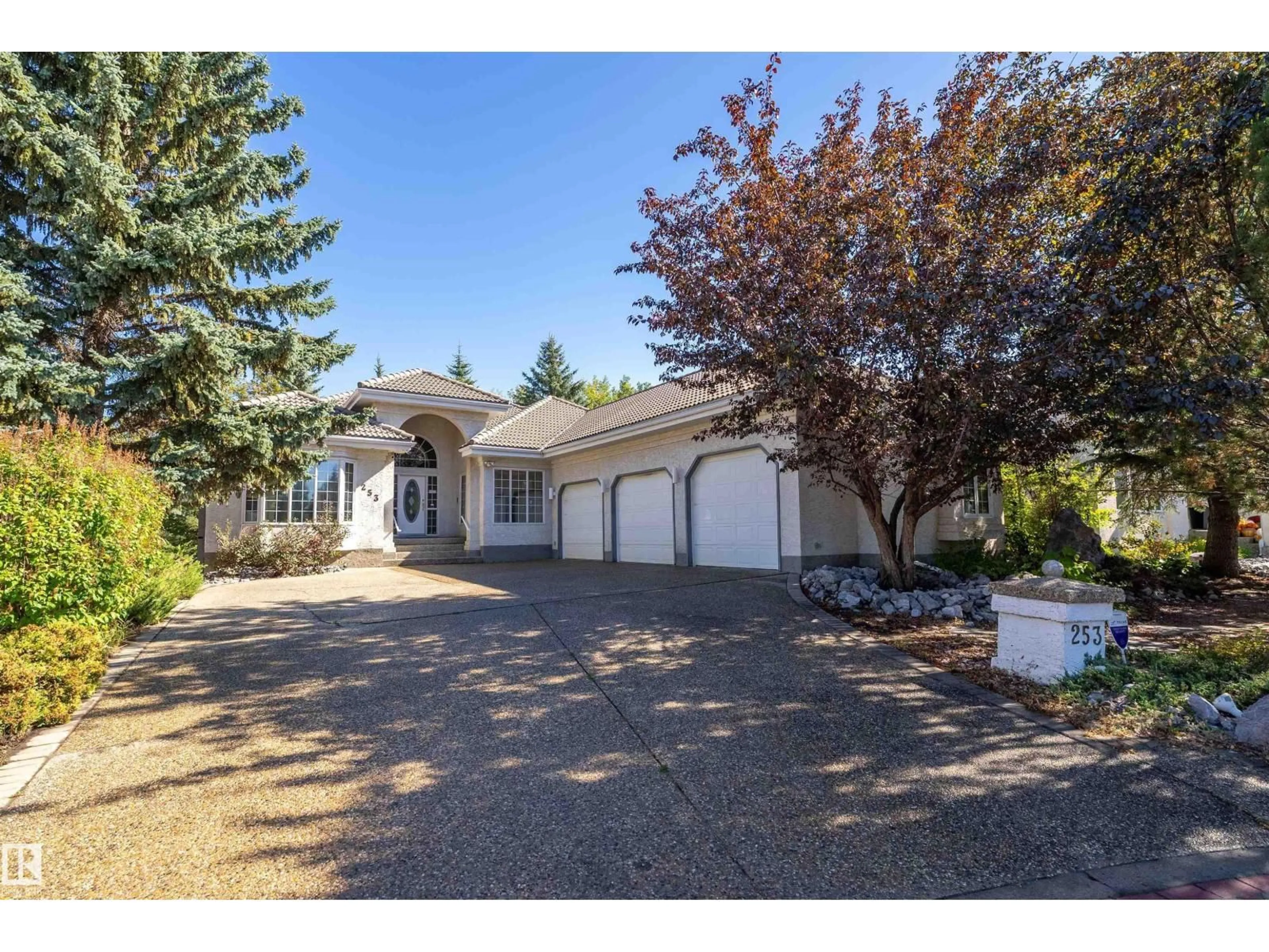 Unknown for 253 WILSON LN, Edmonton Alberta T6M2K8