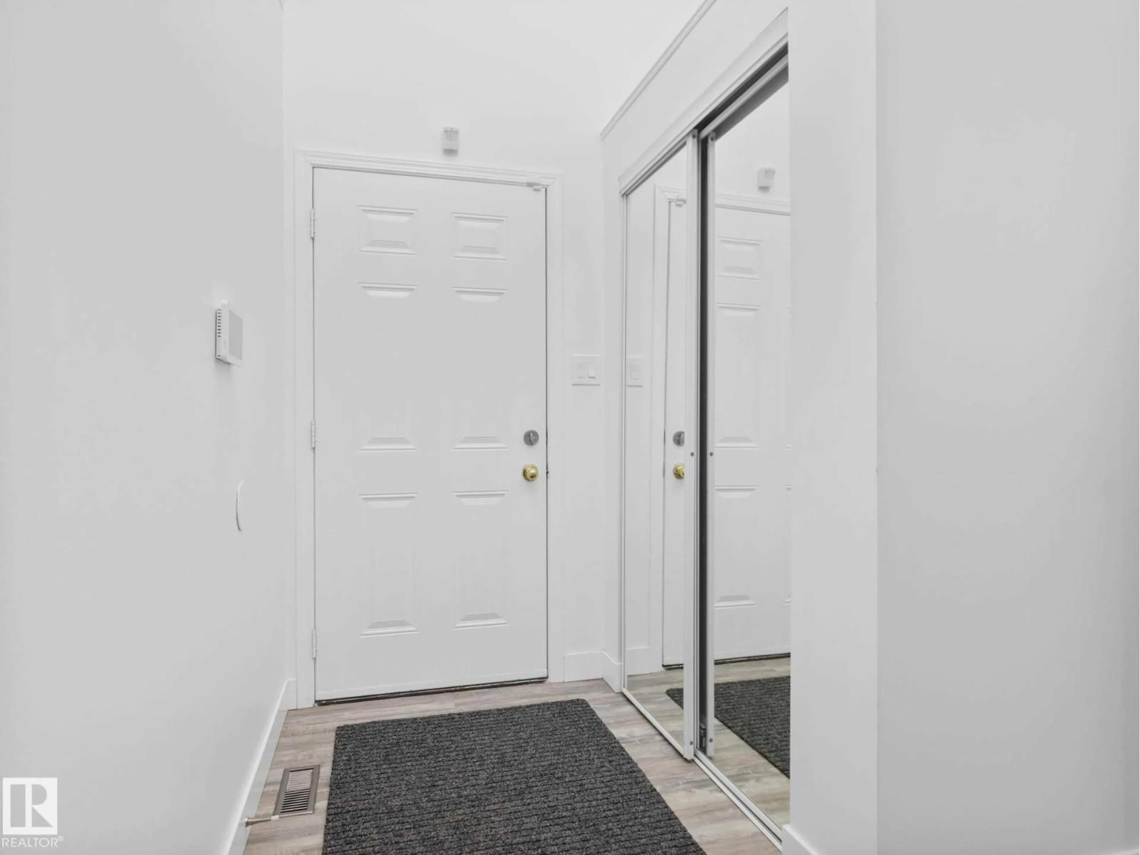 Indoor entryway for 138 1670 JAMHA RD, Edmonton Alberta T6L7B3