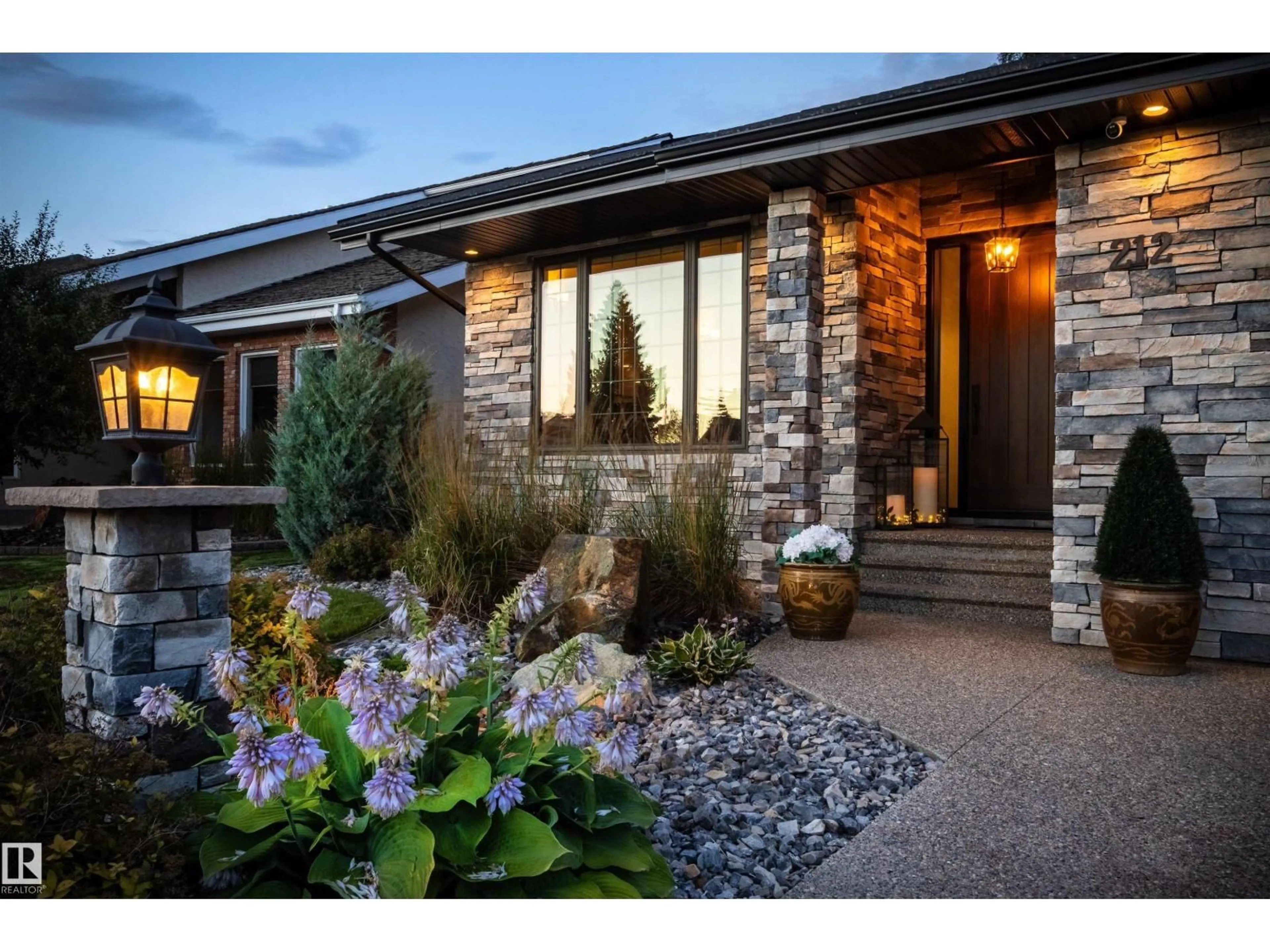 Unknown for 212 WOLF RIDGE CL, Edmonton Alberta T5T5M7