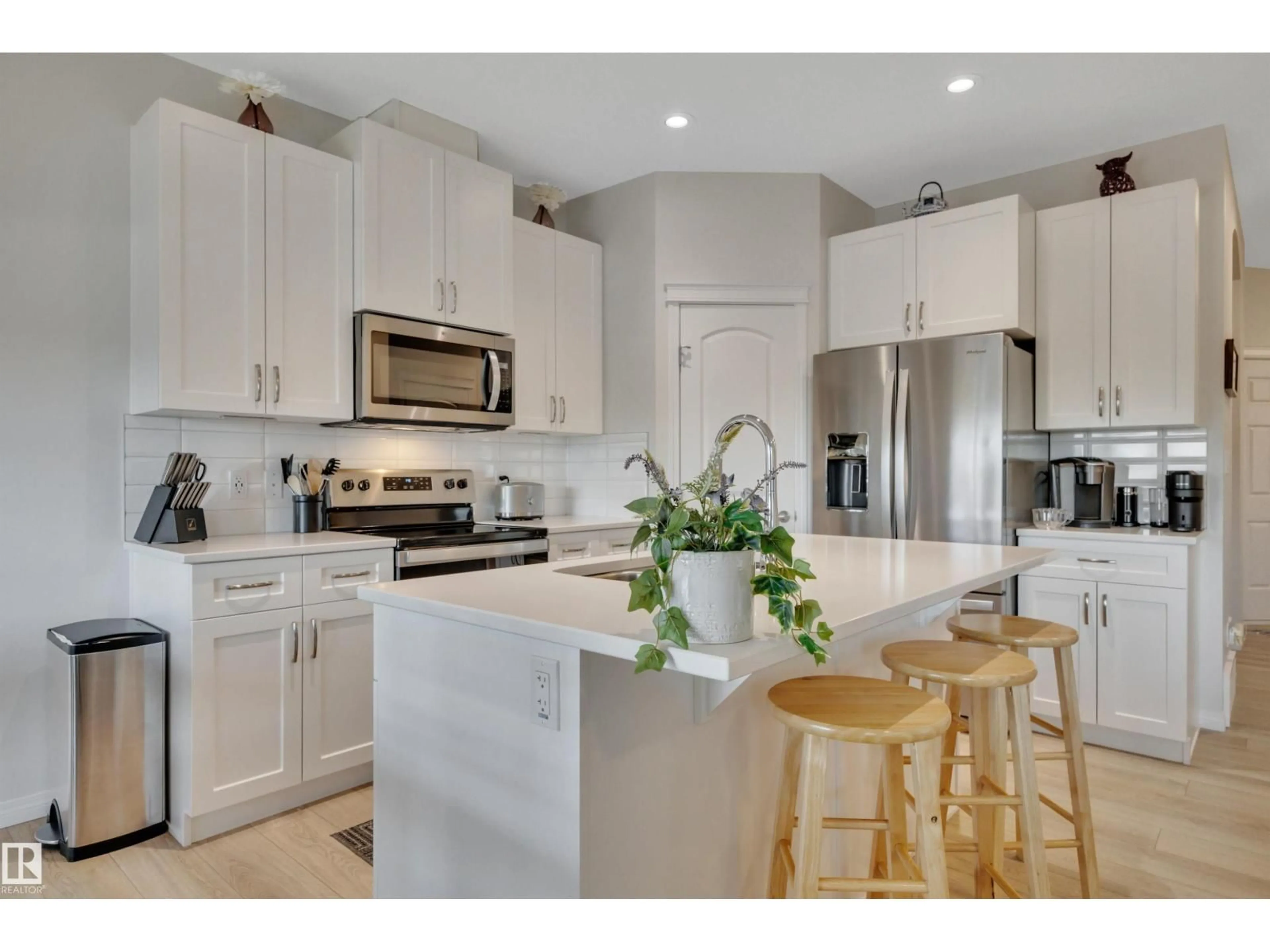 Open concept kitchen, ceramic/tile floor for 6308 67 ST, Beaumont Alberta T4X2E3