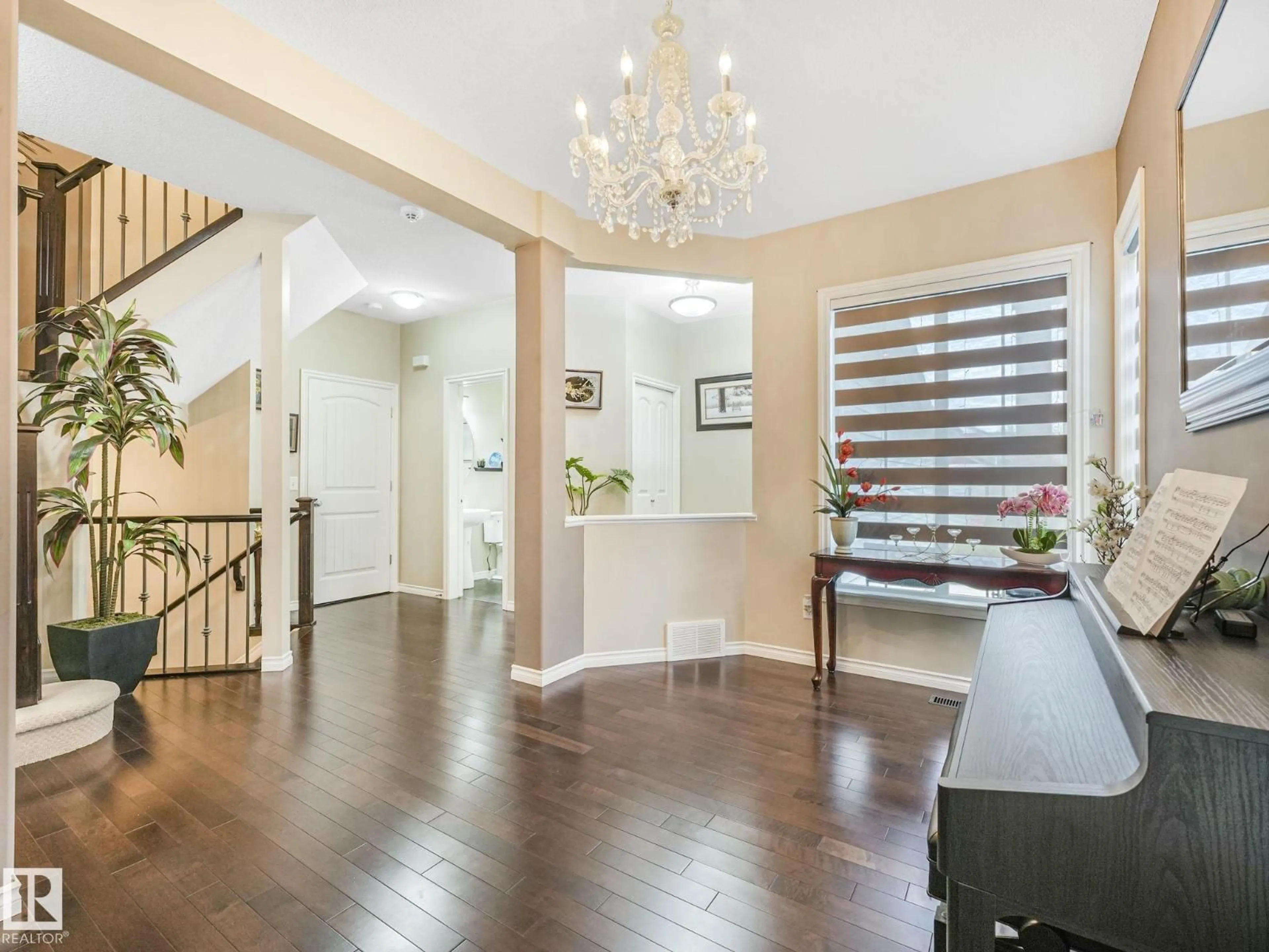 Indoor entryway for 6126 17A AV, Edmonton Alberta T6X0W2
