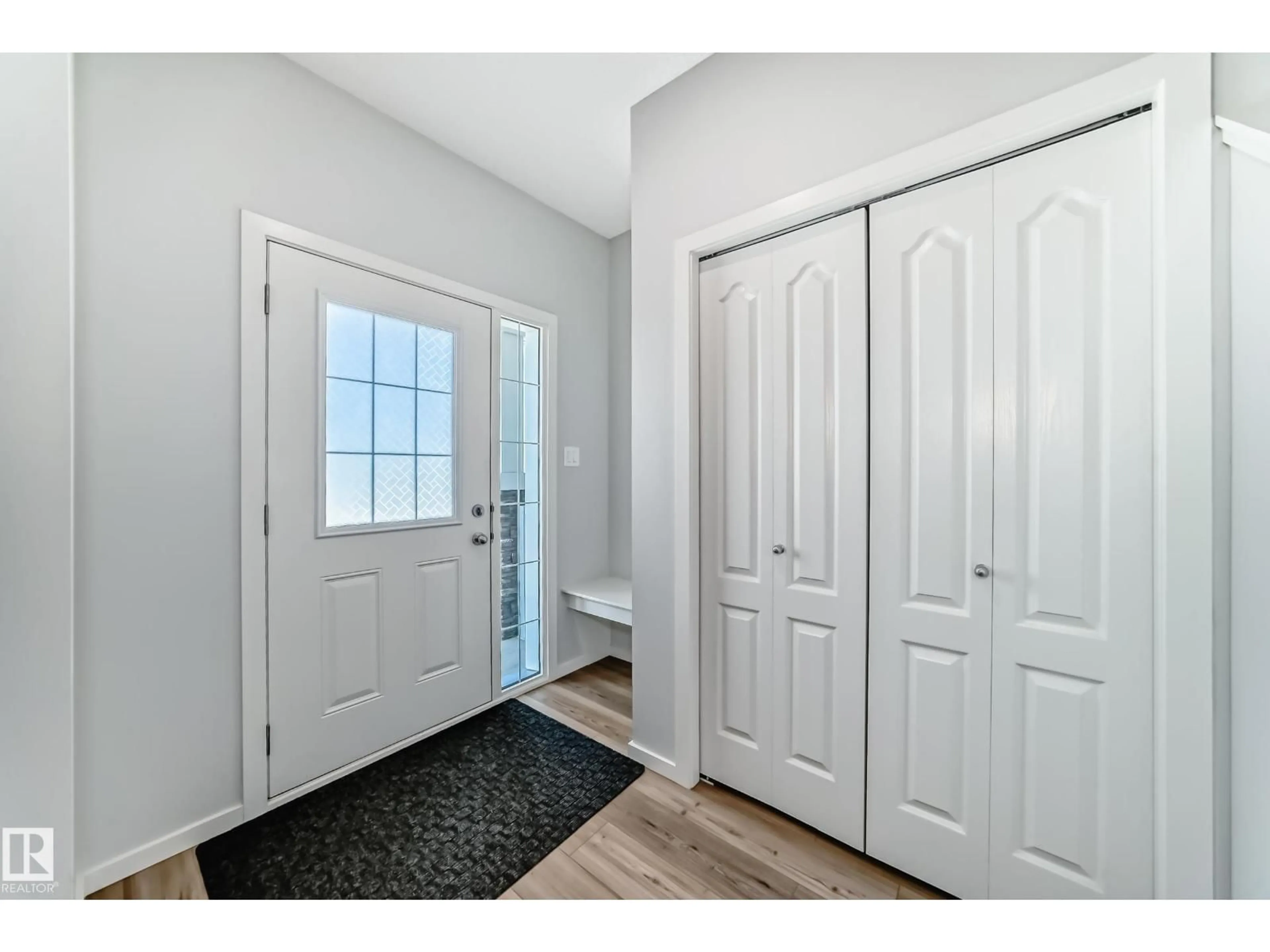 Indoor entryway for 461 GLENRIDDING RAVINE DR, Edmonton Alberta T6W4X3