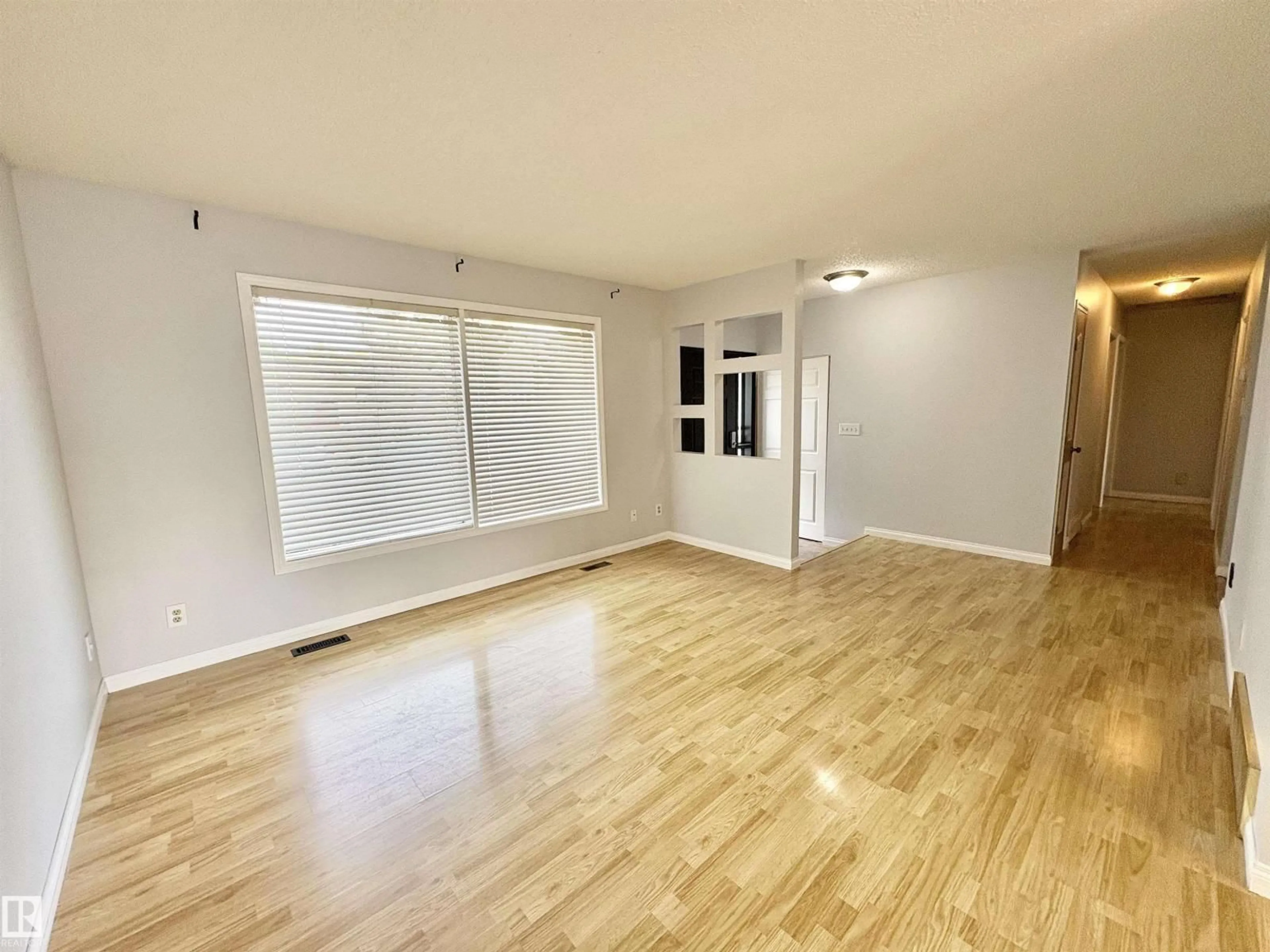 A pic of a room for NW - 12231 44 ST, Edmonton Alberta T5W4Z5