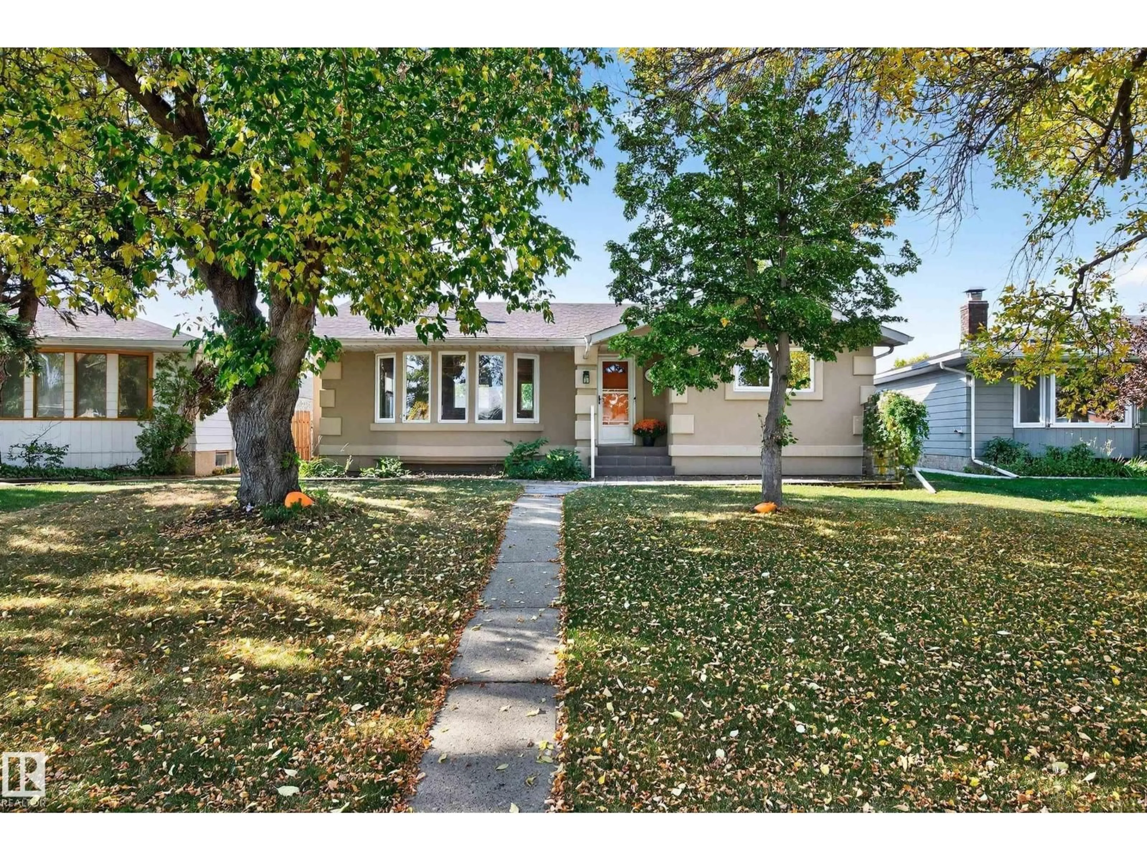 Home with vinyl exterior material, street for 116 CORINTHIA DR, Leduc Alberta T9E4G9