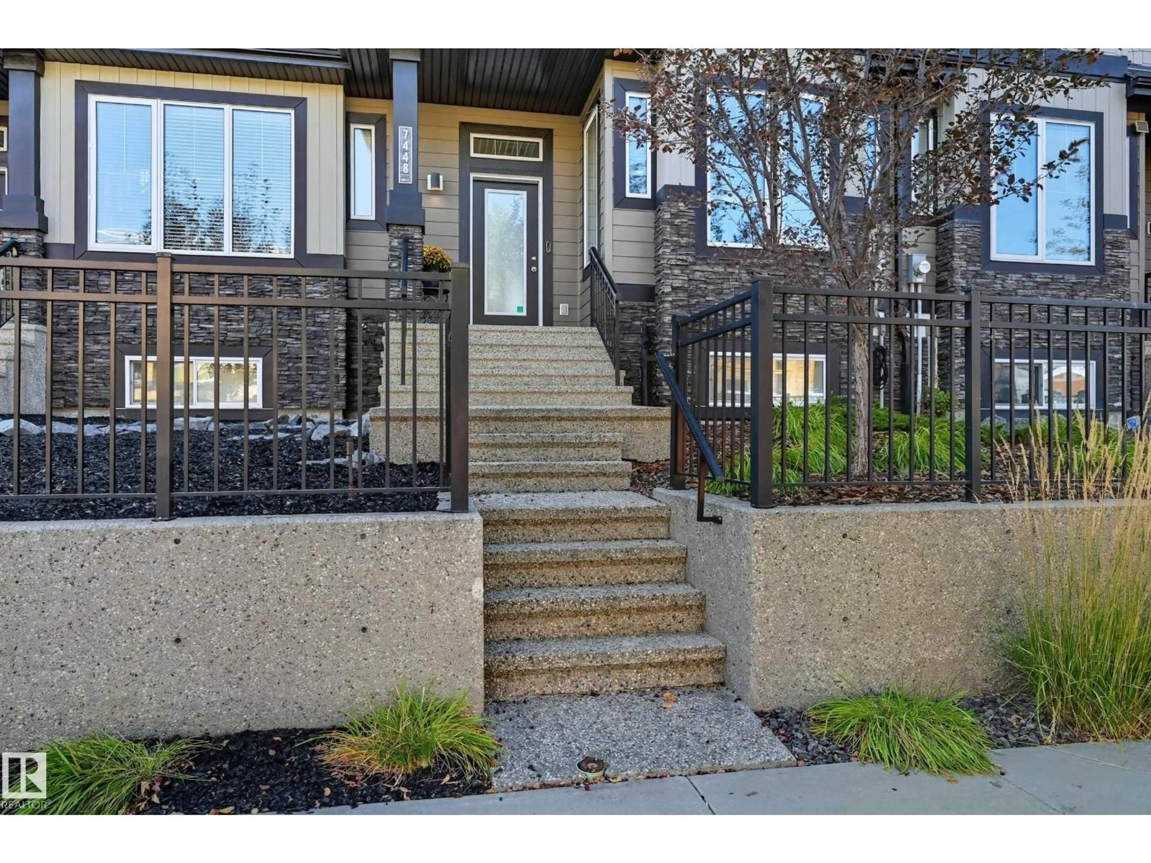 Unknown for NW - 7448 MAY CM, Edmonton Alberta T6R0V2
