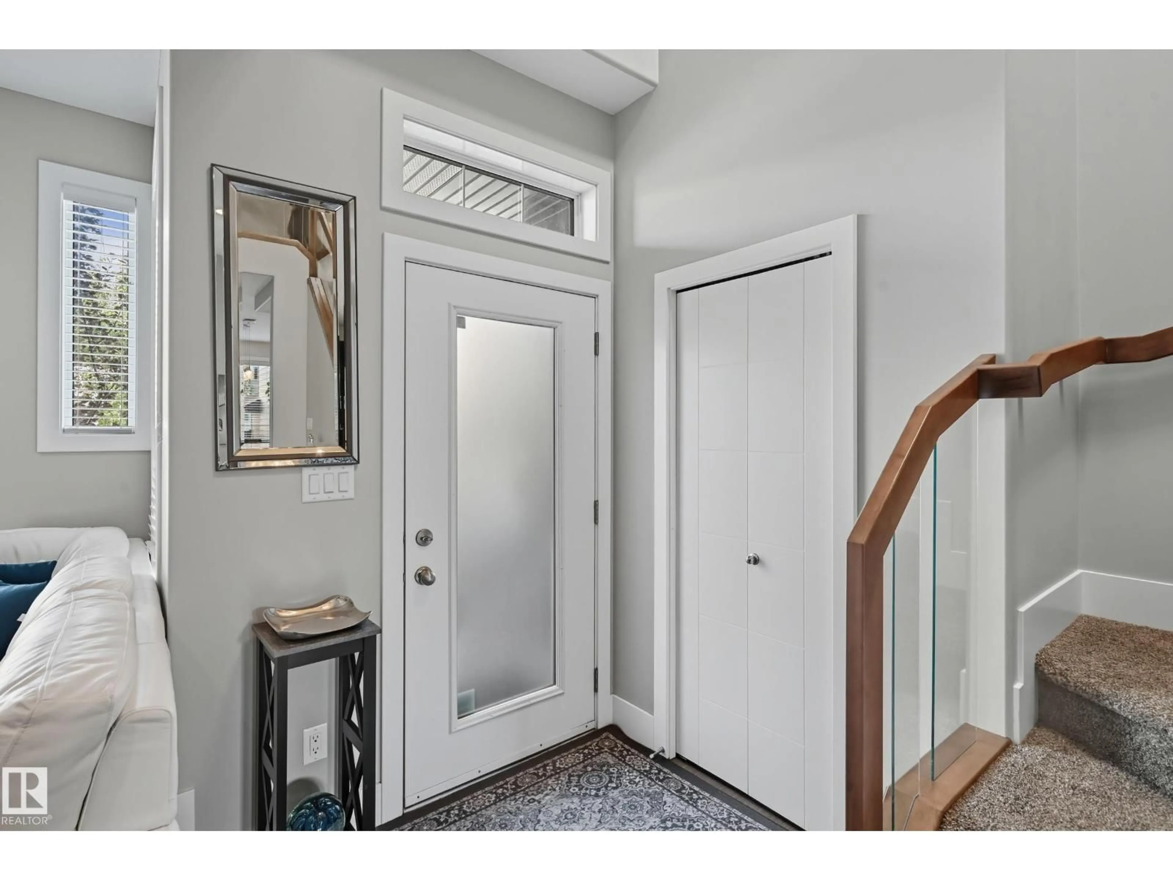 Indoor entryway for NW - 7448 MAY CM, Edmonton Alberta T6R0V2