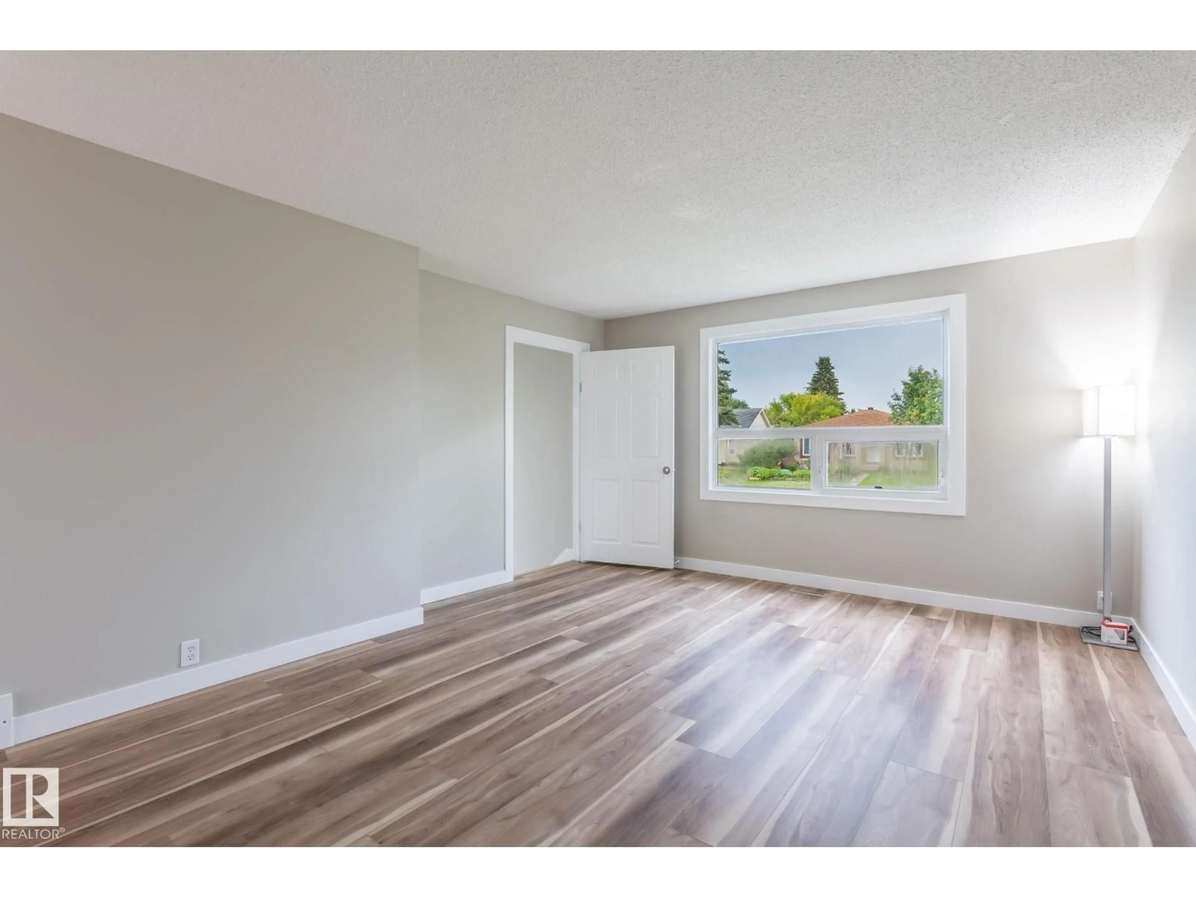 A pic of a room for 3708 12 AV, Edmonton Alberta T6L3B2