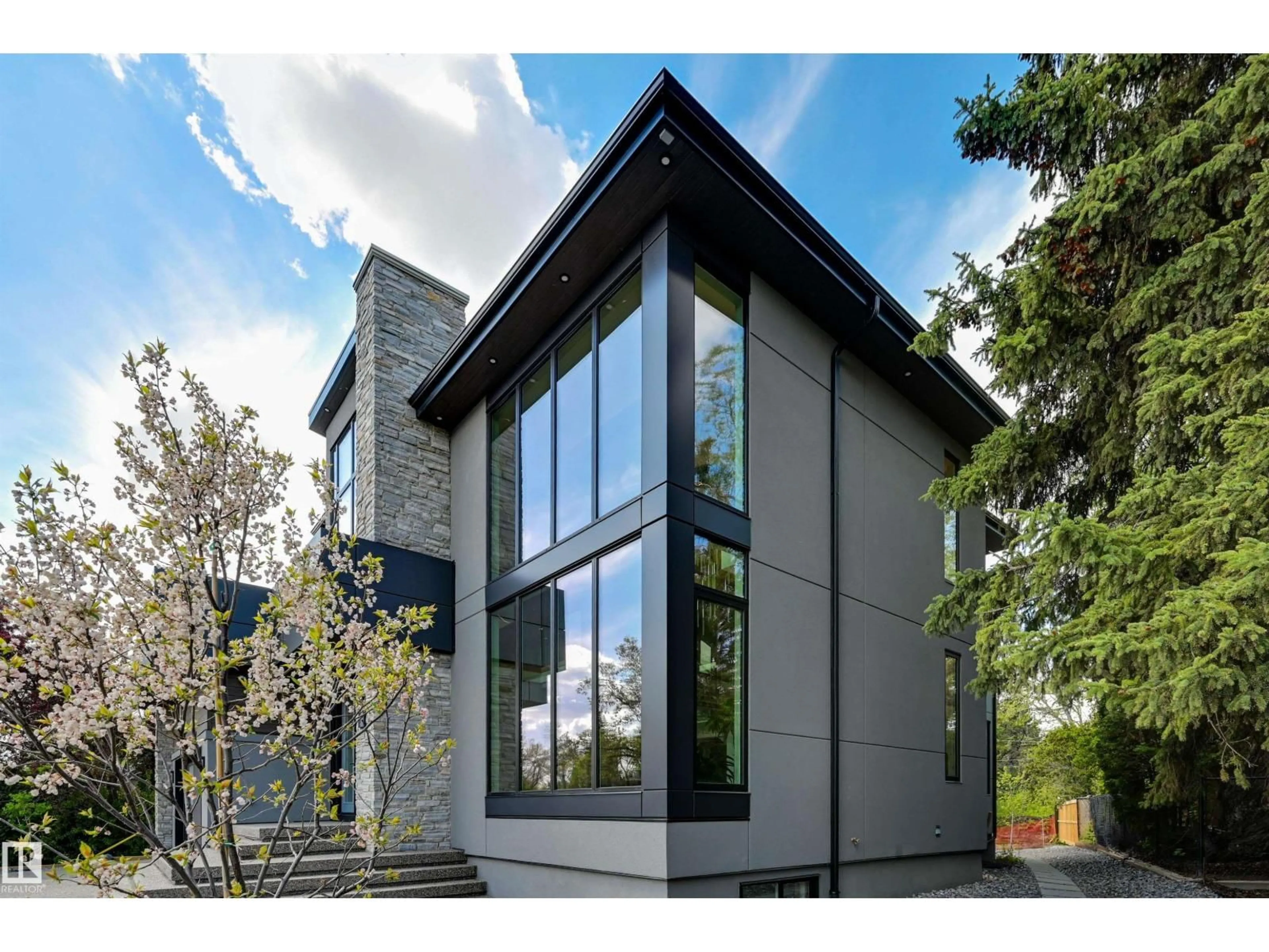 Home with vinyl exterior material, building for 9832 142 ST, Edmonton Alberta T5N2N4