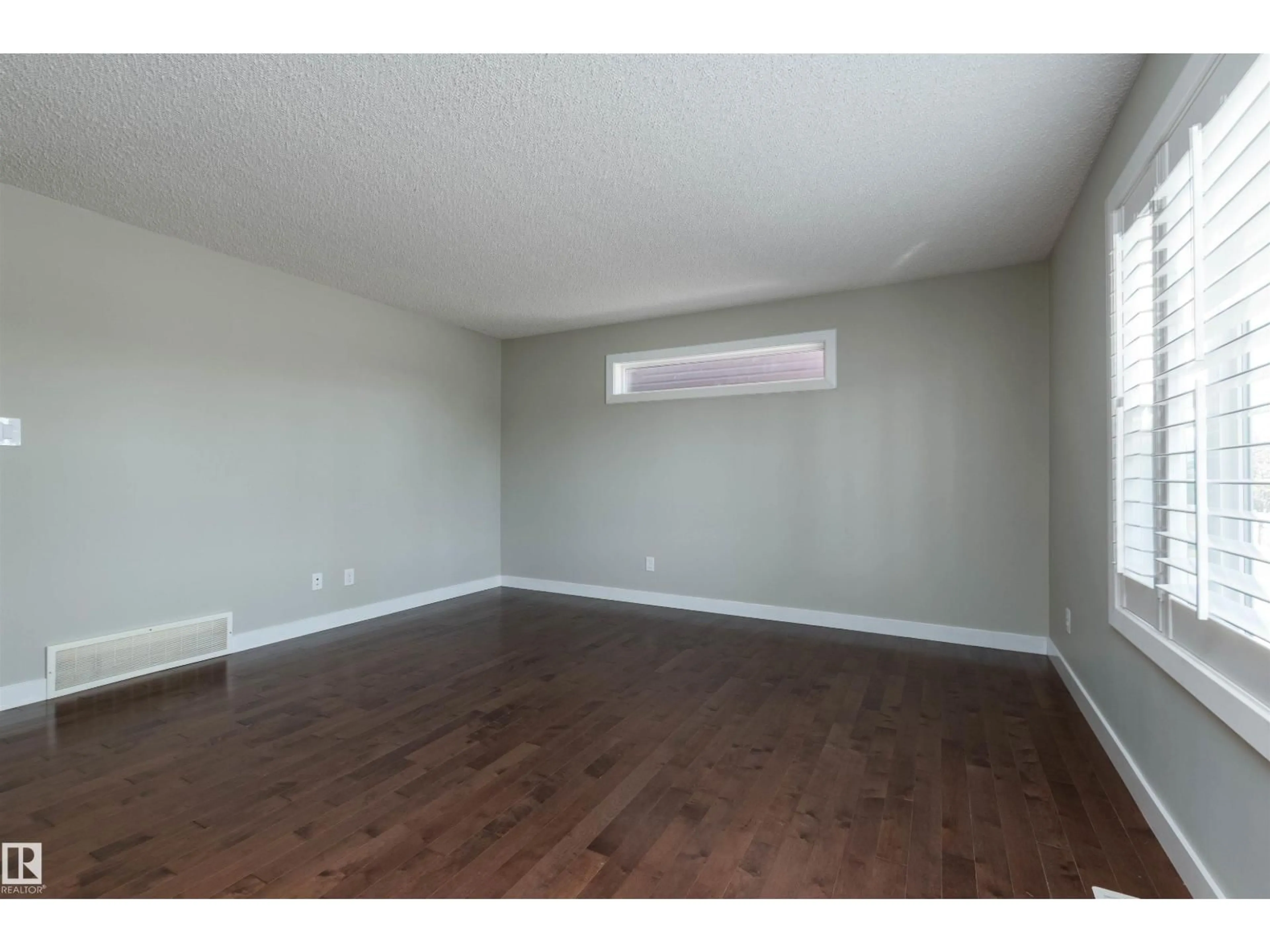 A pic of a room for 40 - 301 PALISADES WY, Sherwood Park Alberta T8H0T4