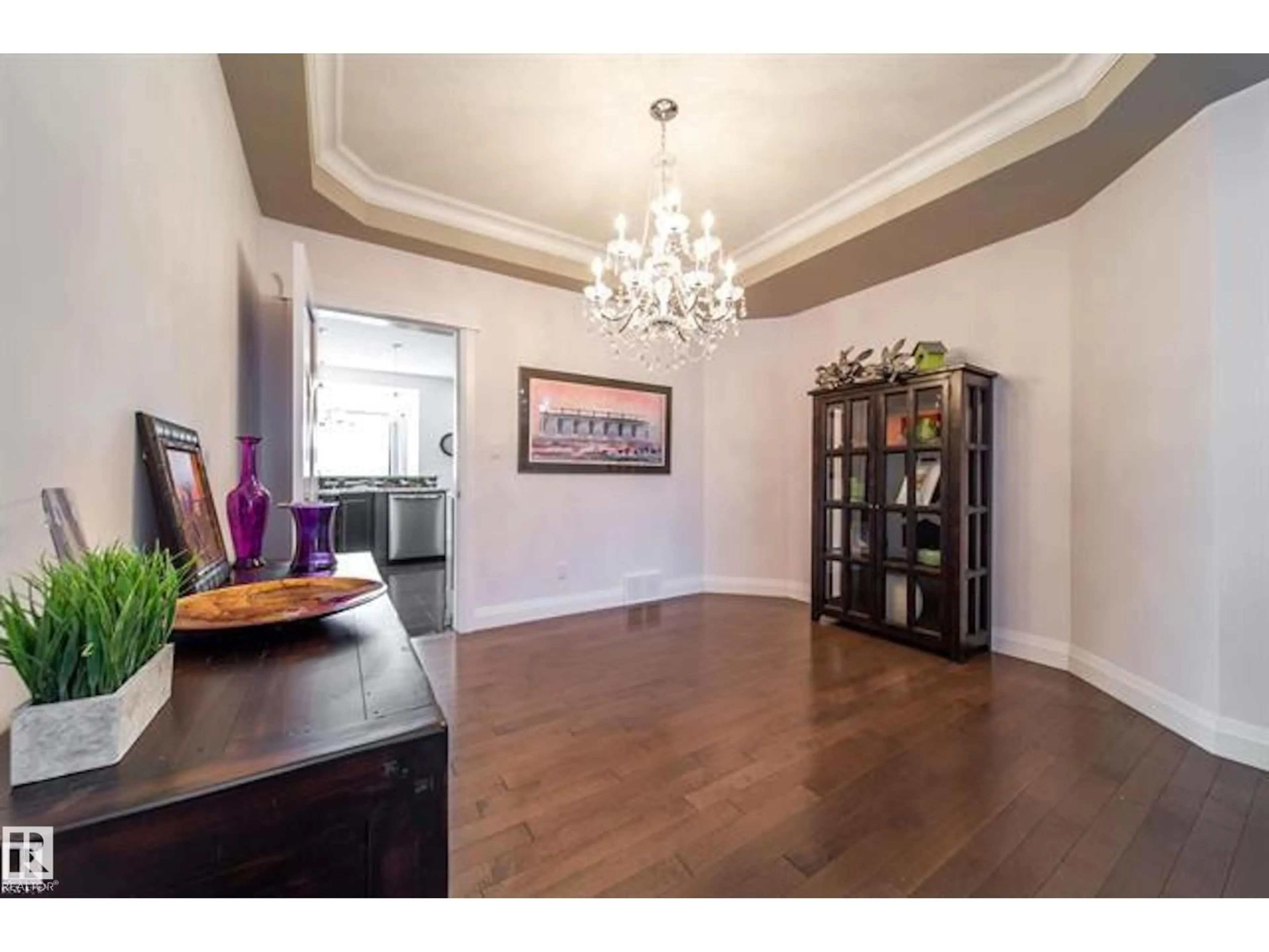 Dining room, wood/laminate floor for 642 ALBANY WY, Edmonton Alberta T6V0H2
