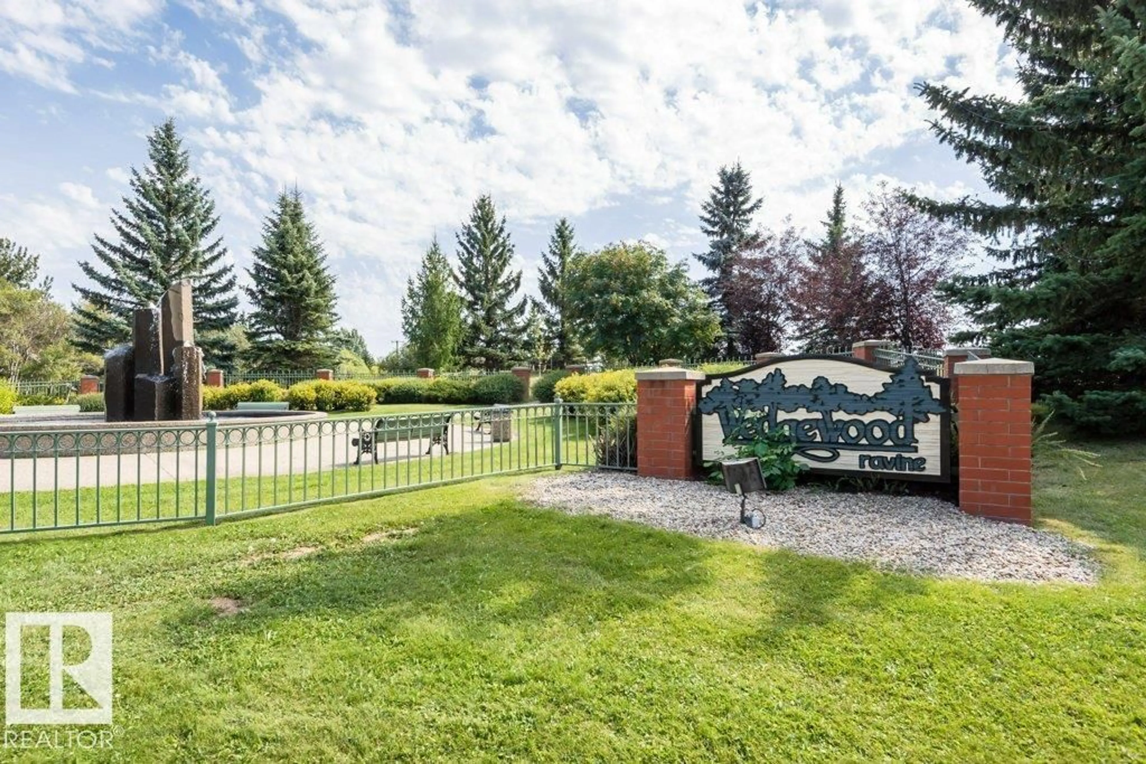 Patio, mountain view for 1611 WELBOURN COVE CV, Edmonton Alberta T6M2M5