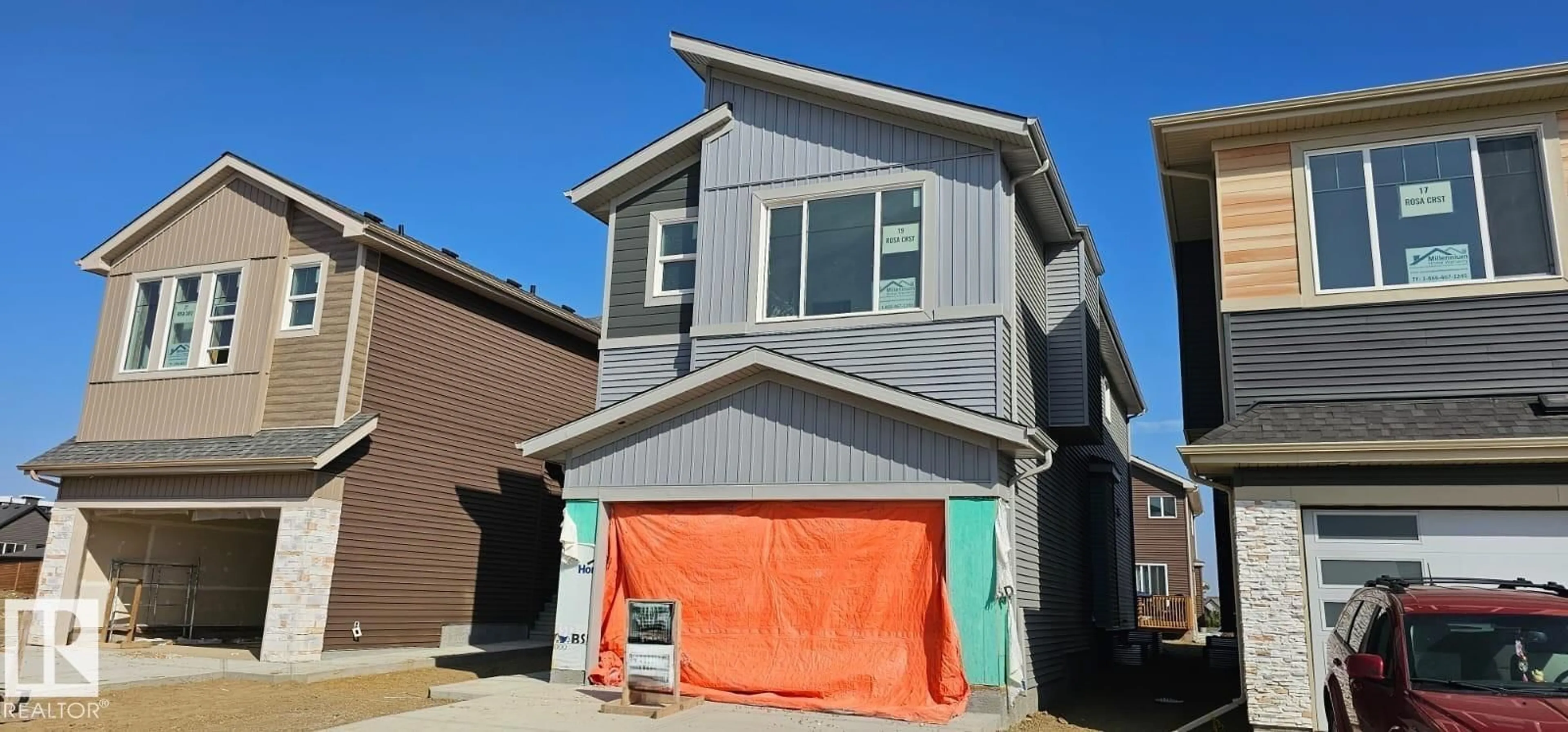 Home with vinyl exterior material, street for 19 ROSA CR, St. Albert Alberta T8N7Y4