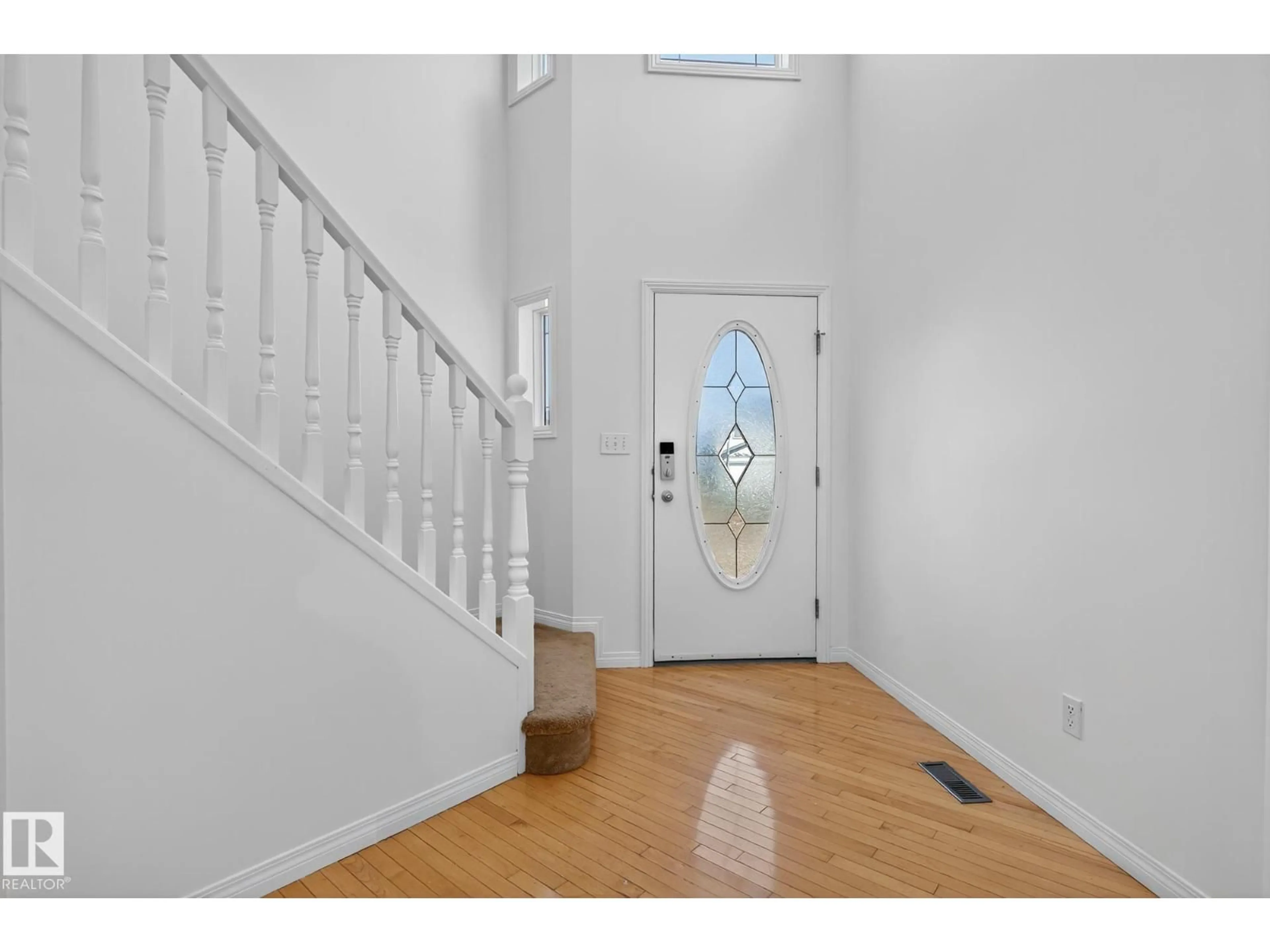 Indoor entryway for 22 ELBOW PL, St. Albert Alberta T8N6X3