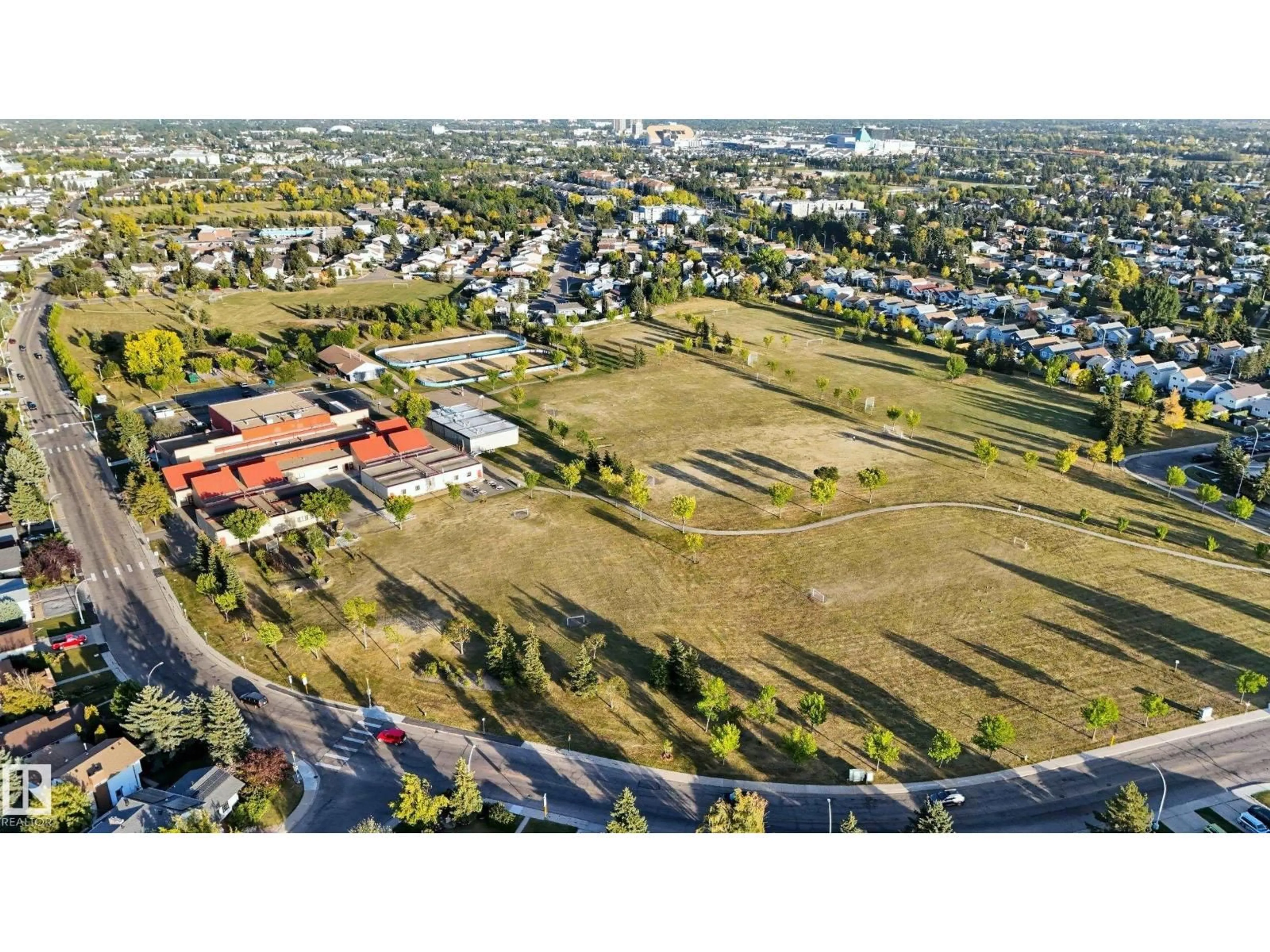 A pic from outside/outdoor area/front of a property/back of a property/a pic from drone, street for 18908 99 AV, Edmonton Alberta T5T3N1