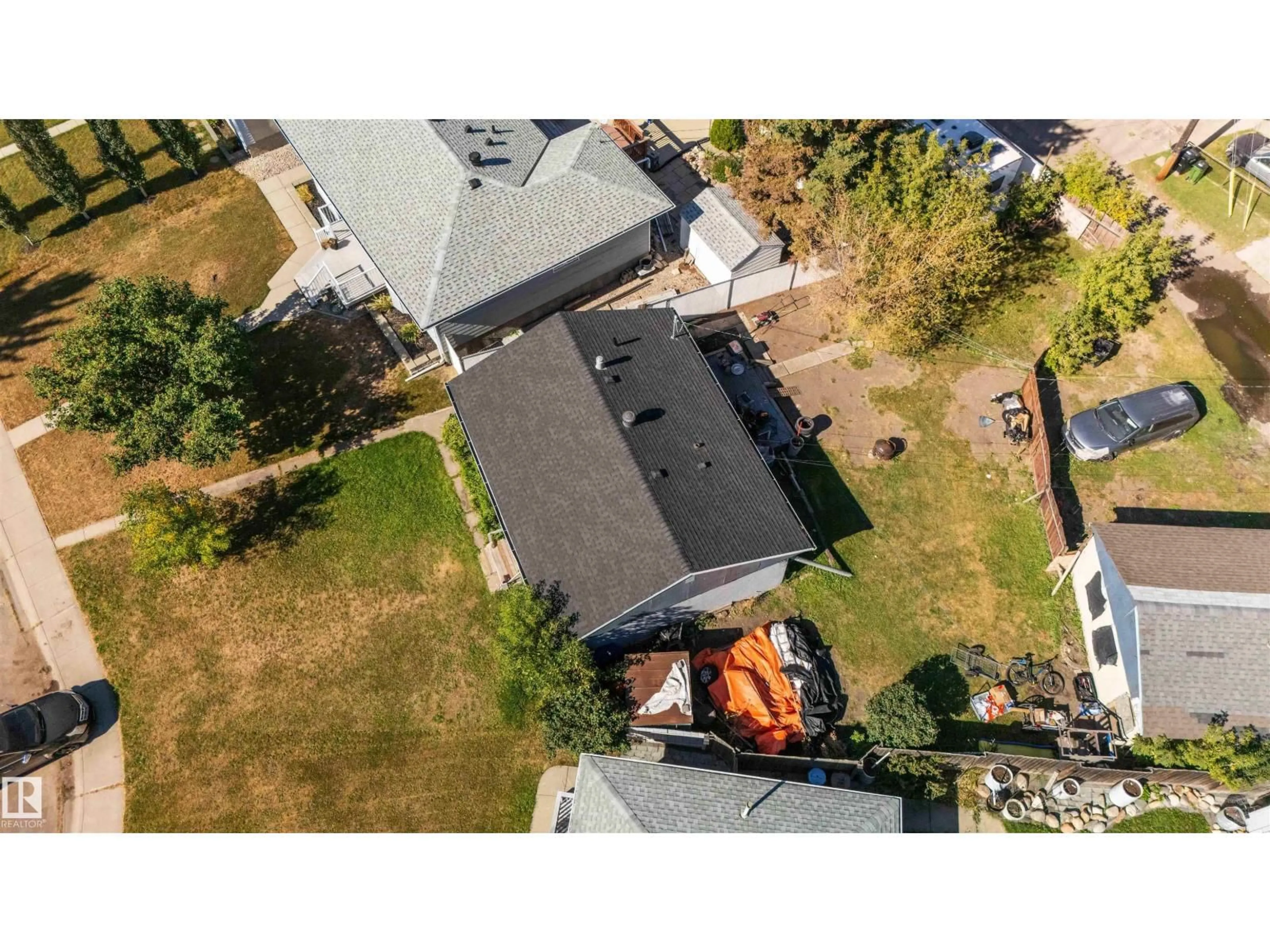 A pic from outside/outdoor area/front of a property/back of a property/a pic from drone, street for 15812 110A AVENUE AVENUE, Edmonton Alberta T5P1H7