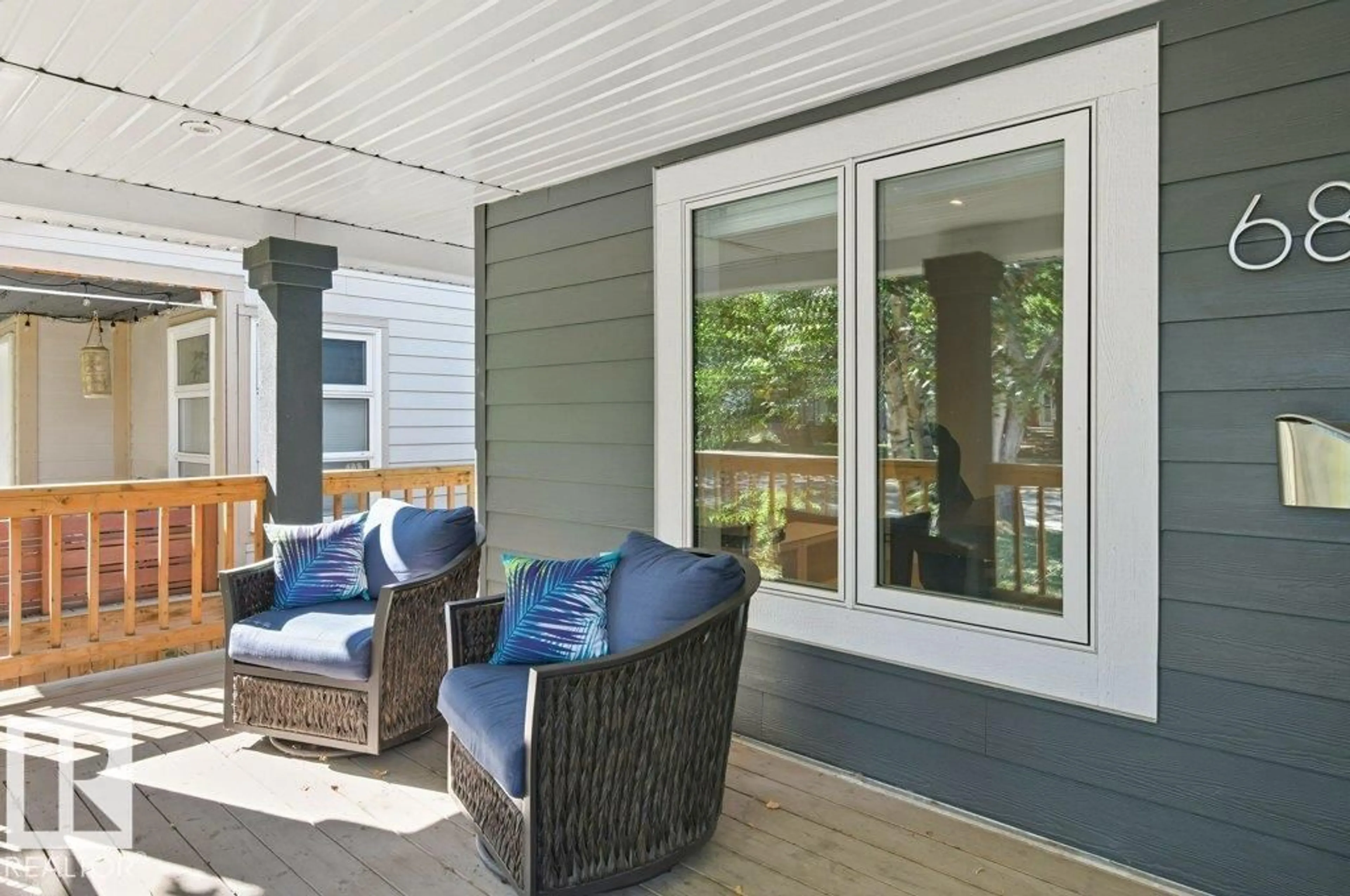 Patio, water/lake/river/ocean view for 6842 112A ST NW, Edmonton Alberta T6H3K6