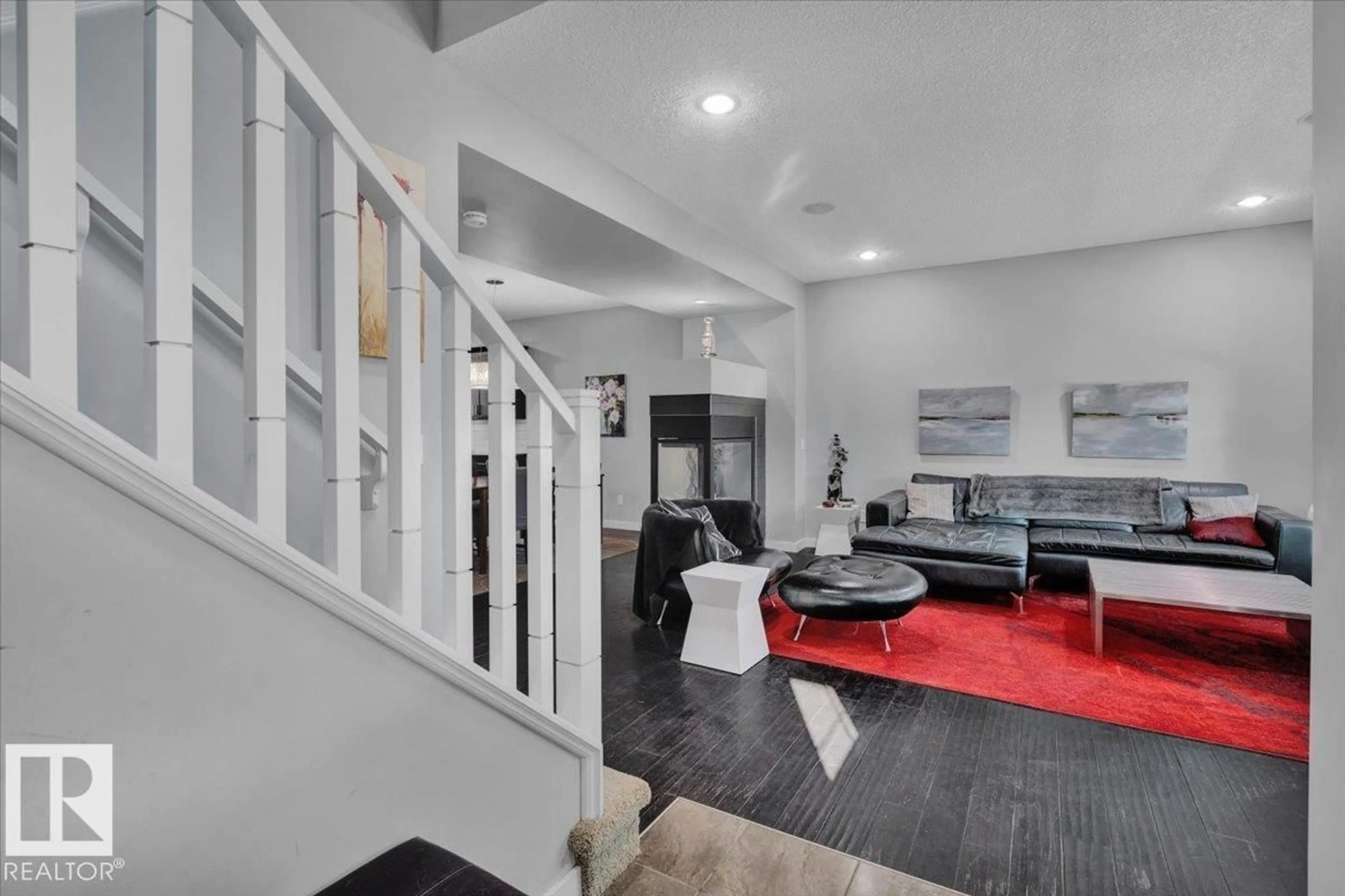 Indoor foyer for 8024 SUMMERSIDE GRANDE BV, Edmonton Alberta T6X0J2