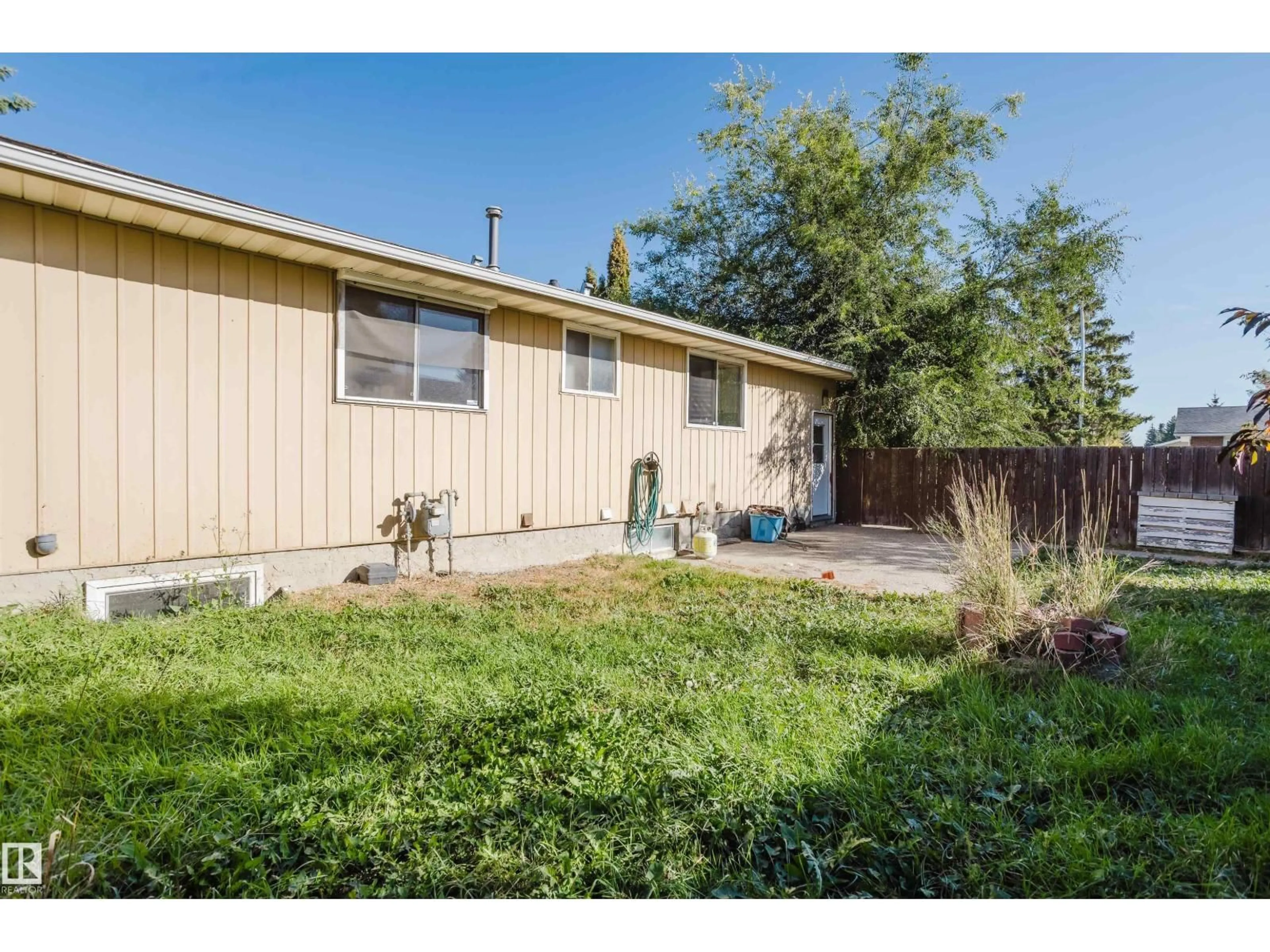 Unknown for 10829 32A AV, Edmonton Alberta T6J3B8