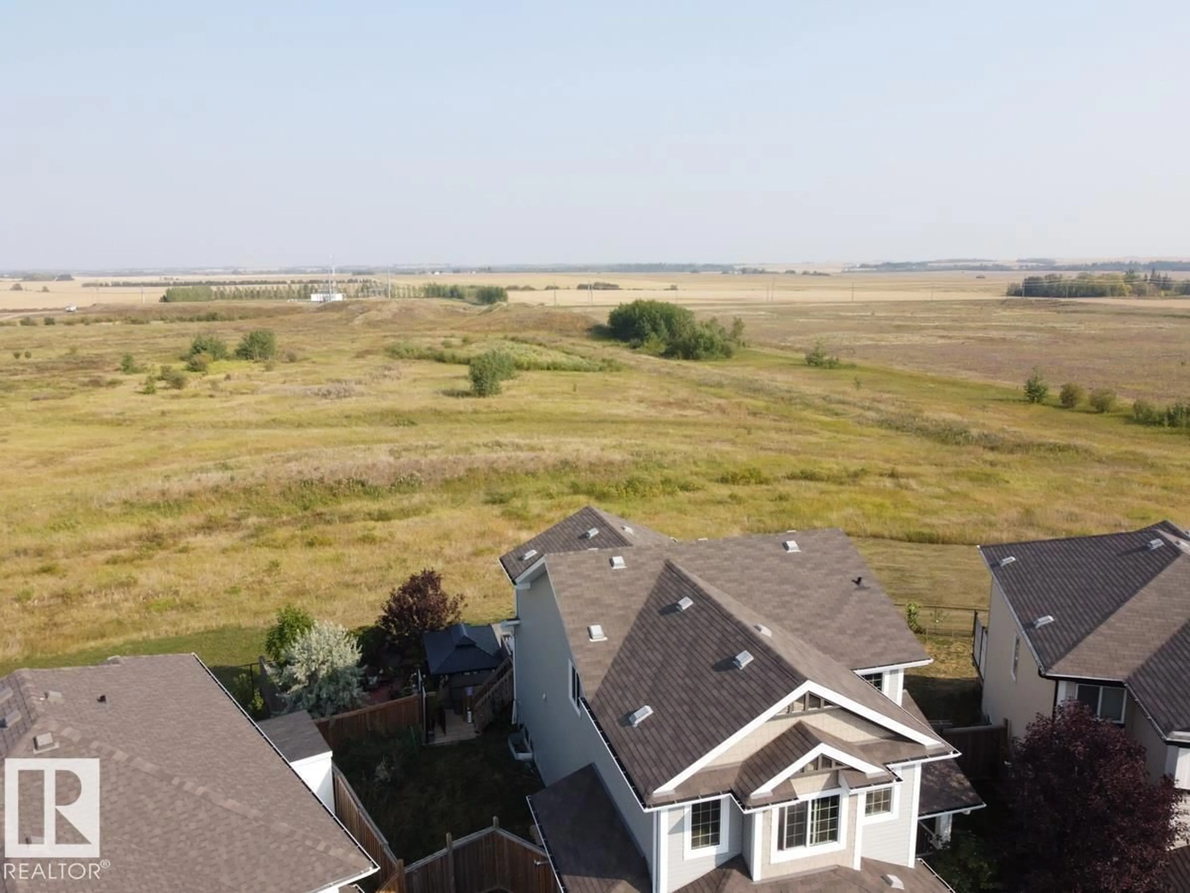 A pic from outside/outdoor area/front of a property/back of a property/a pic from drone, unknown for 17 GARCIA CL, Fort Saskatchewan Alberta T8L0N7
