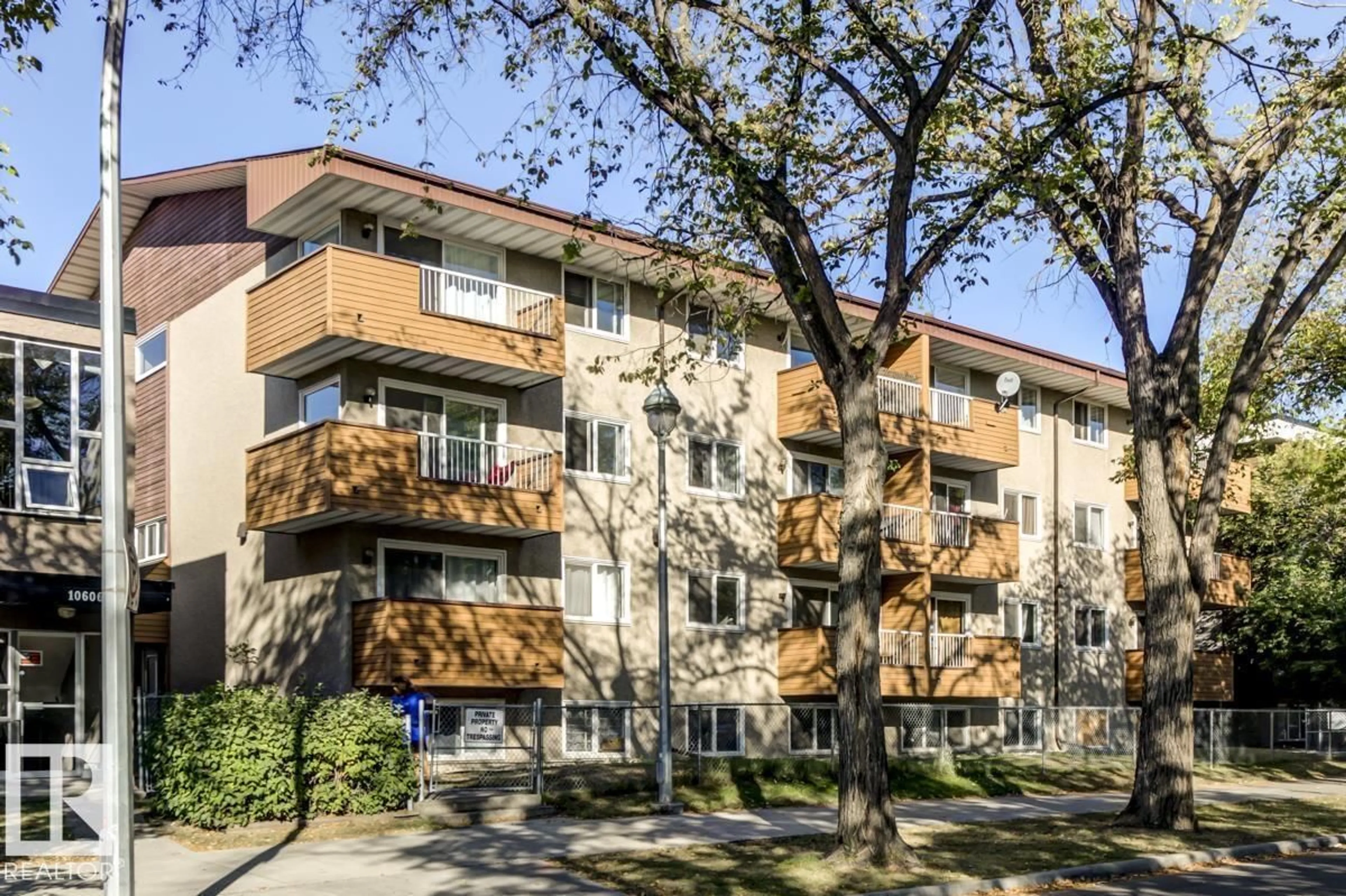 Unknown for 105 - 10620 104 ST NW, Edmonton Alberta T5H2W2